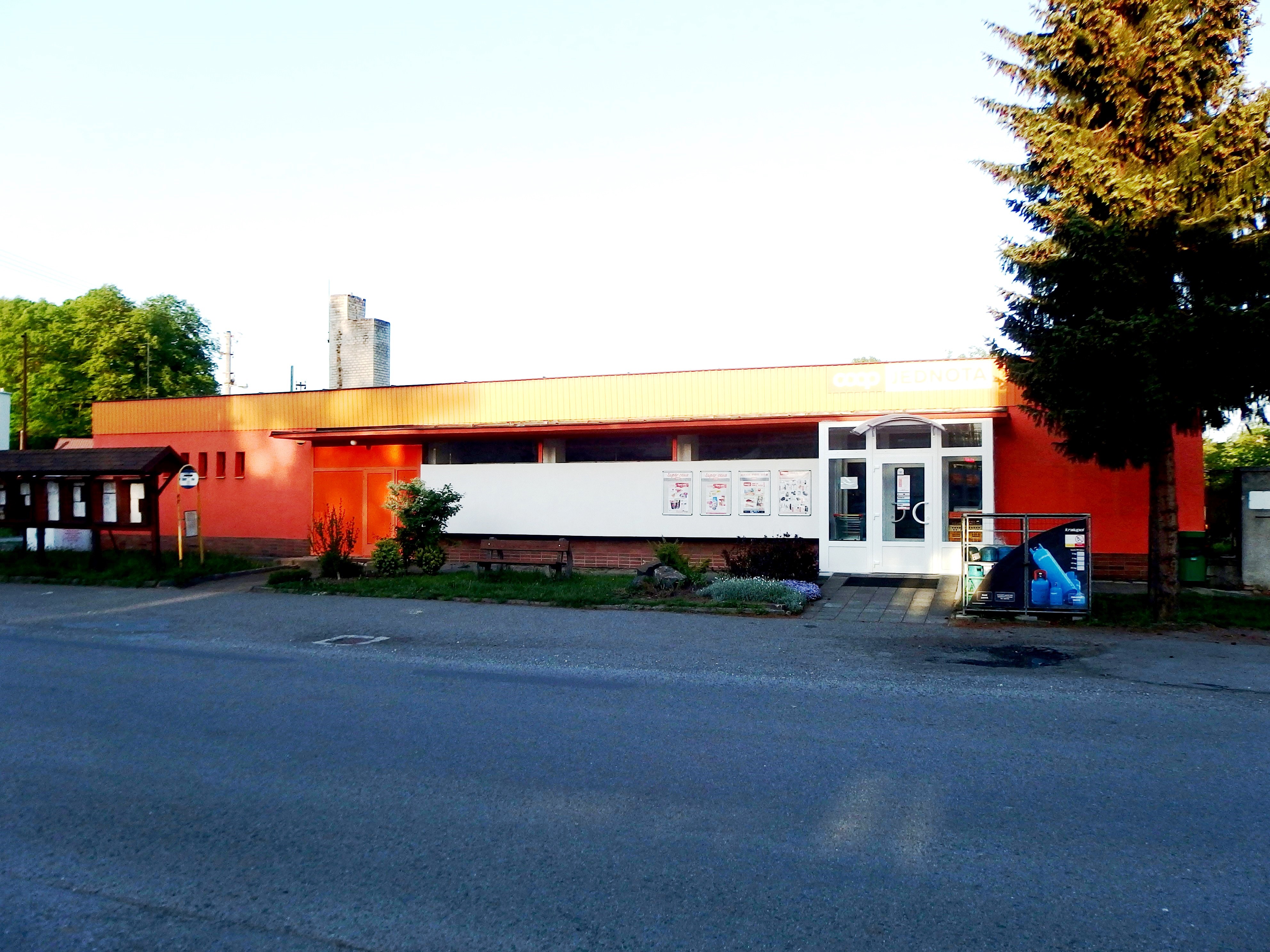 Jednota, spotřební družstvo v Hodoníně - COOP