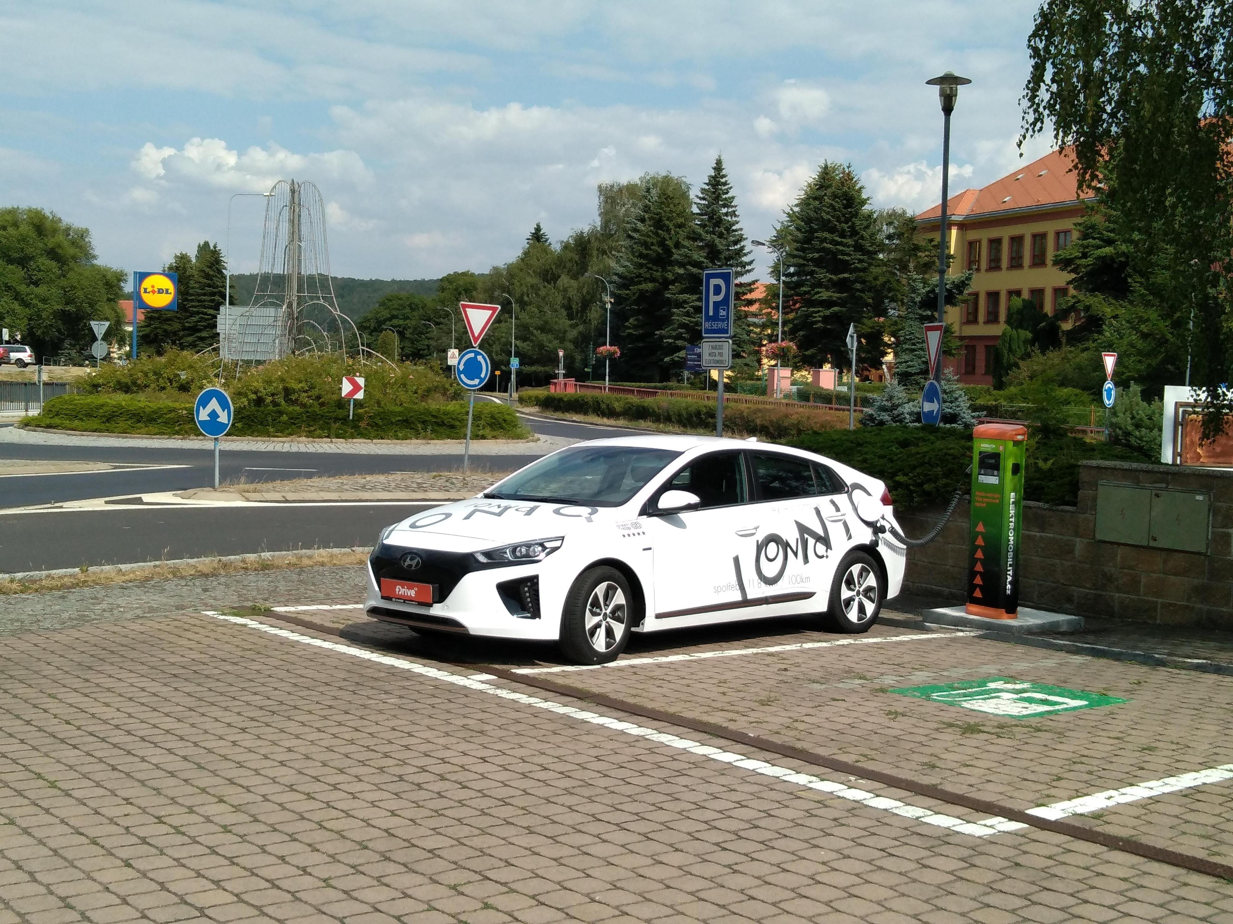 Nabíjecí stanice ČEZ foto 1