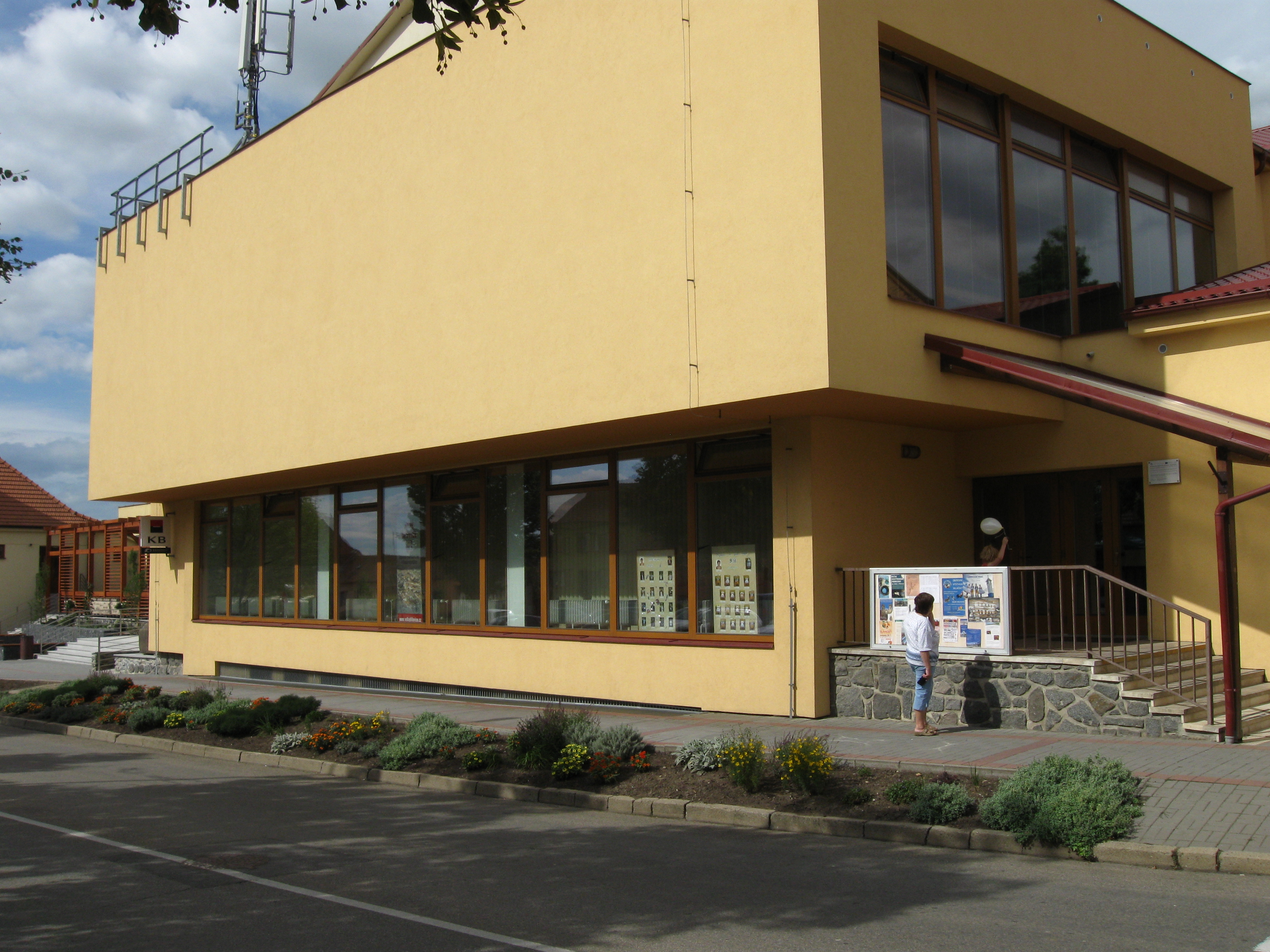 Kulturní dům Velké Bílovice foto 2