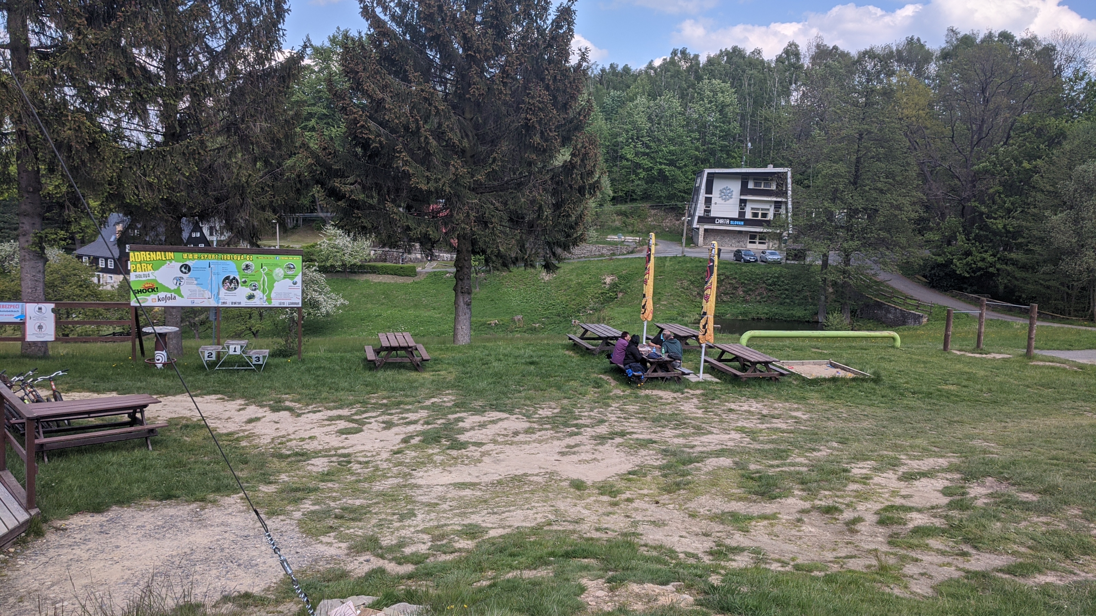 Bar na dolní stanici foto 3