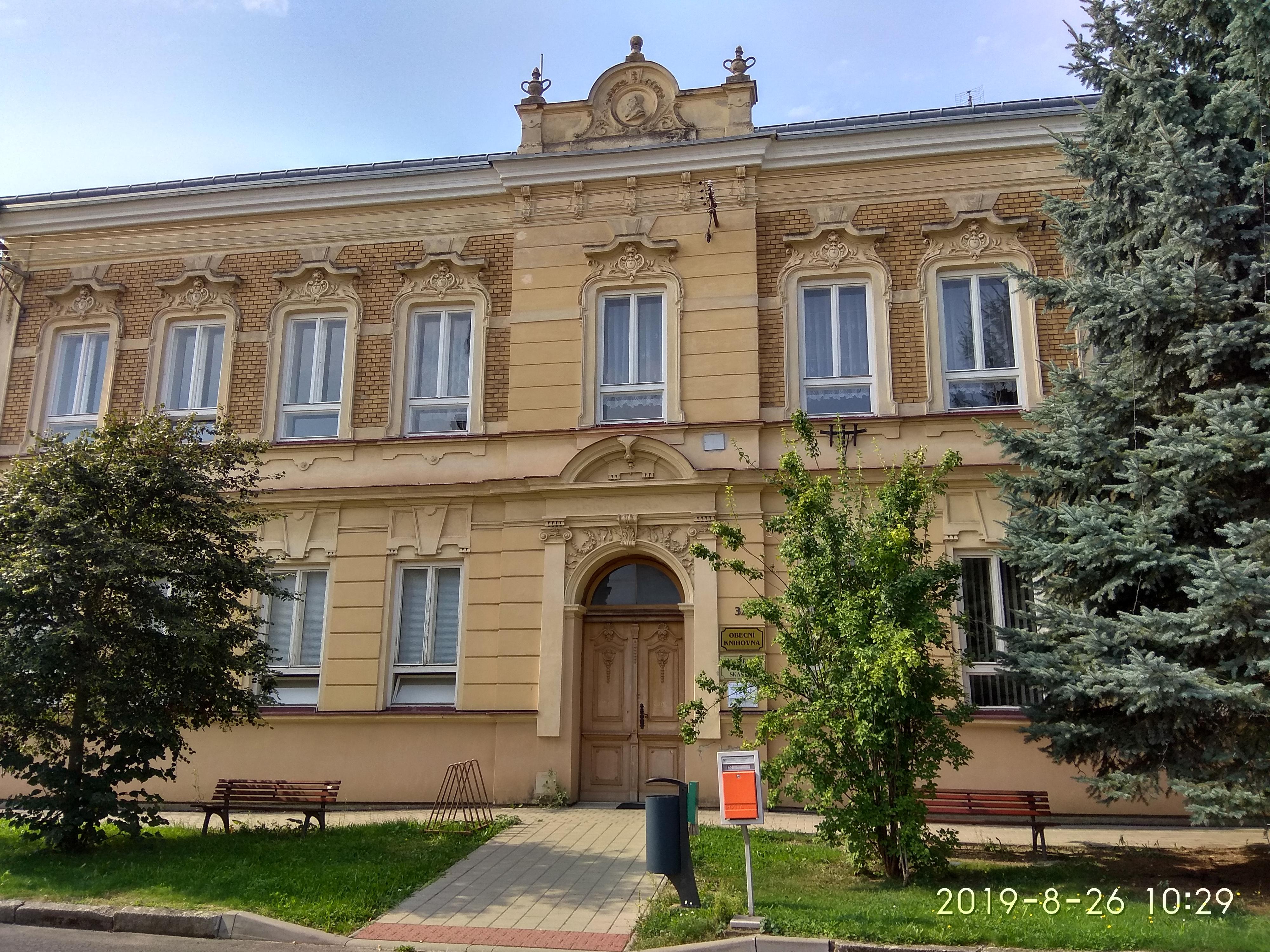 Obecní knihovna ve Skašticích