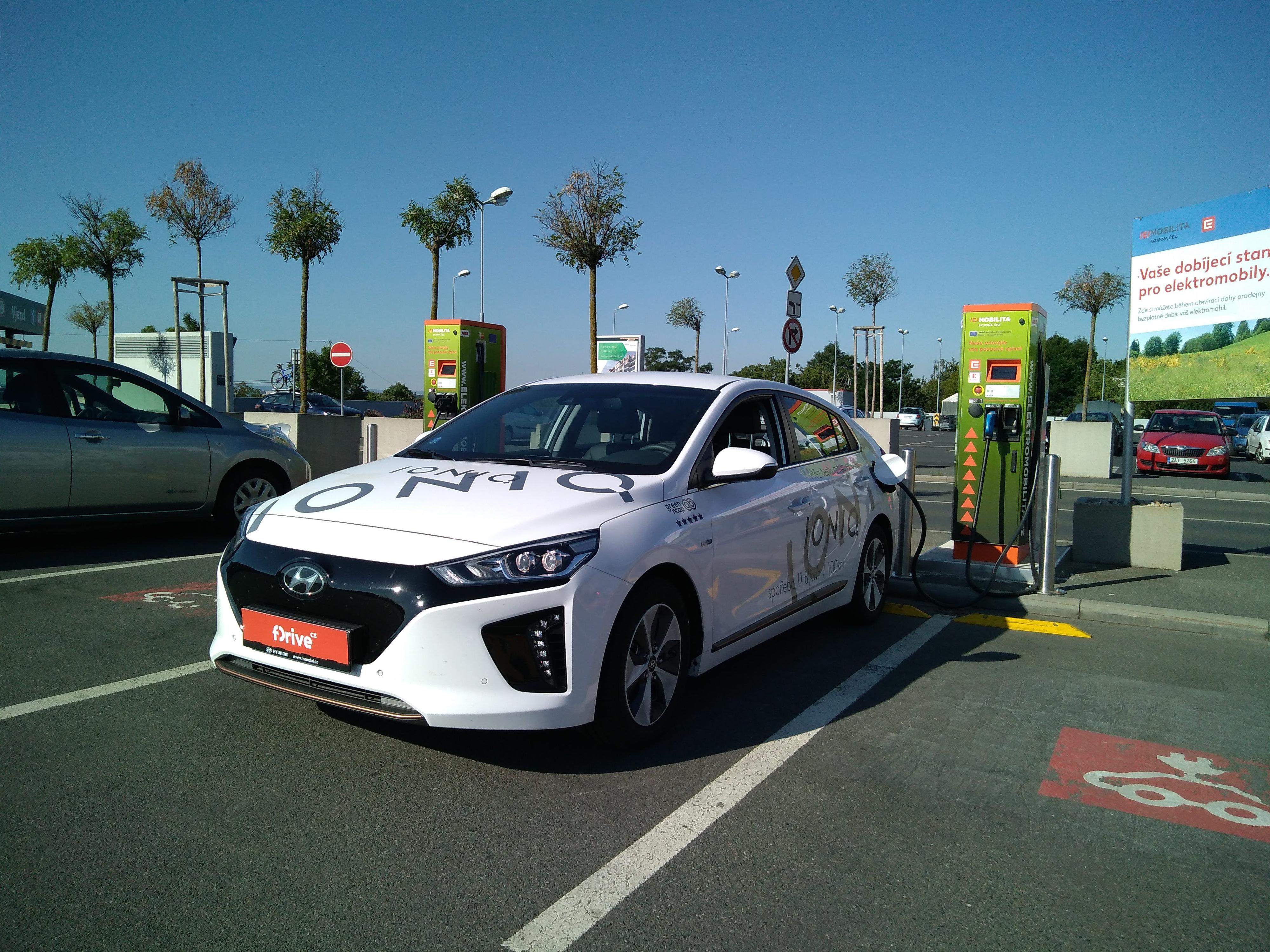 Nabíjecí stanice ČEZ