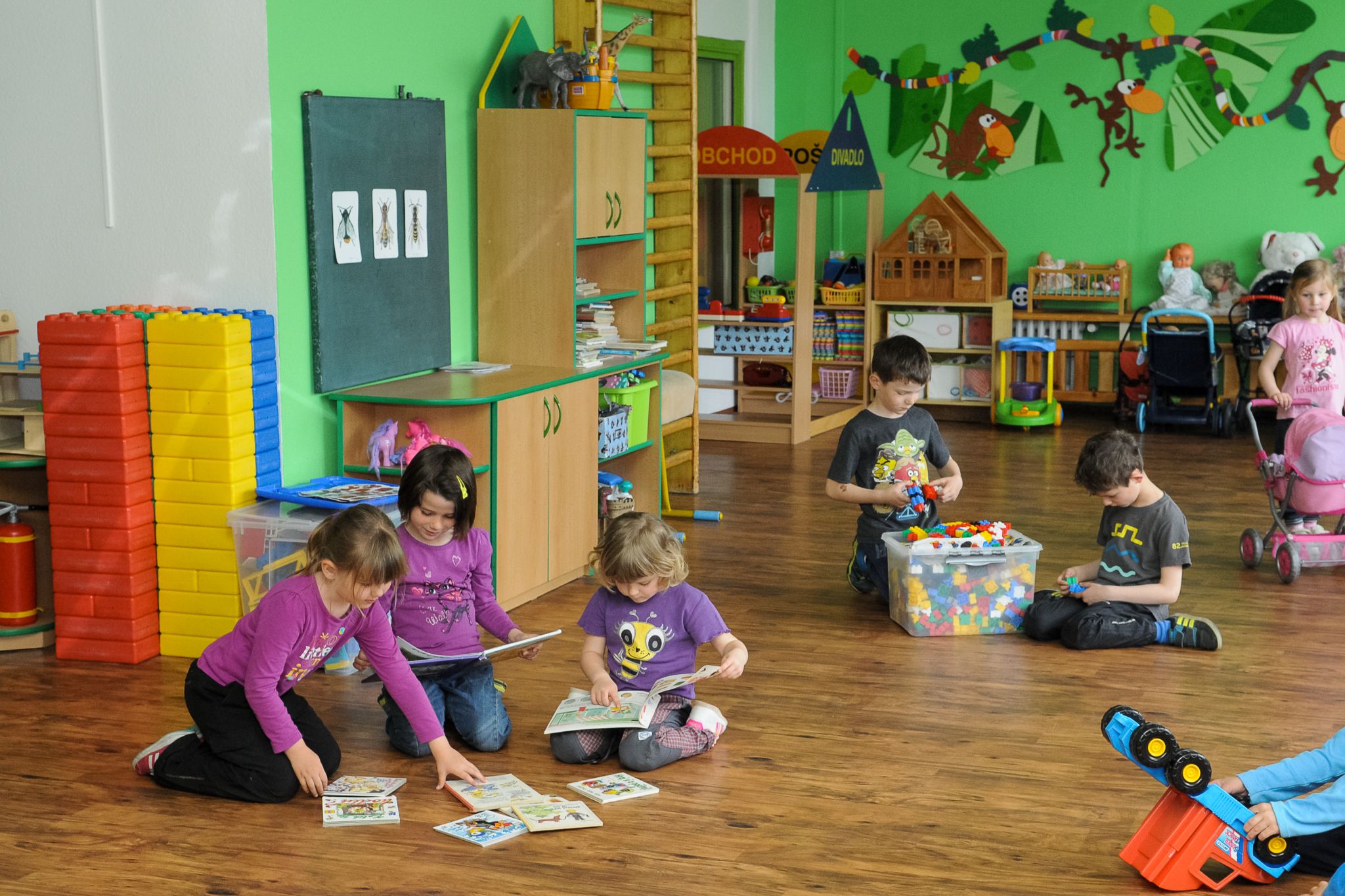 Mateřská škola Pod Krocínkou foto 3