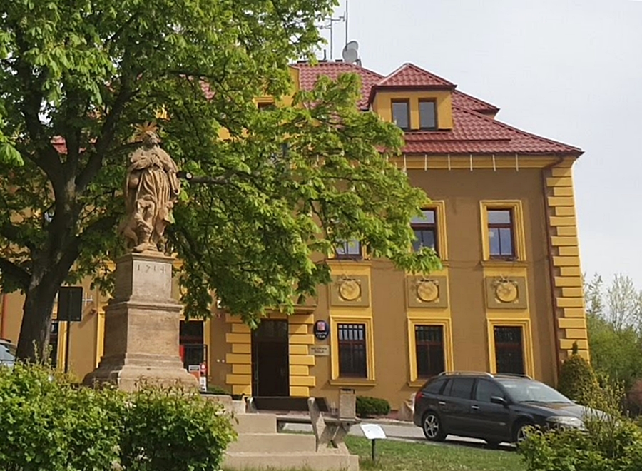 Obecní knihovna Hrušovany