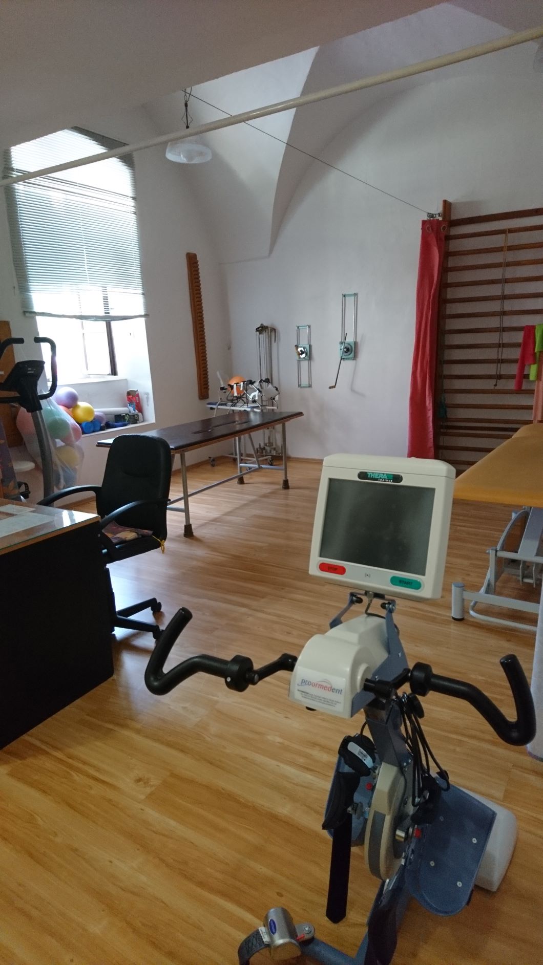 Nemocnice Valtice s.r.o. - RHB ambulance foto 3