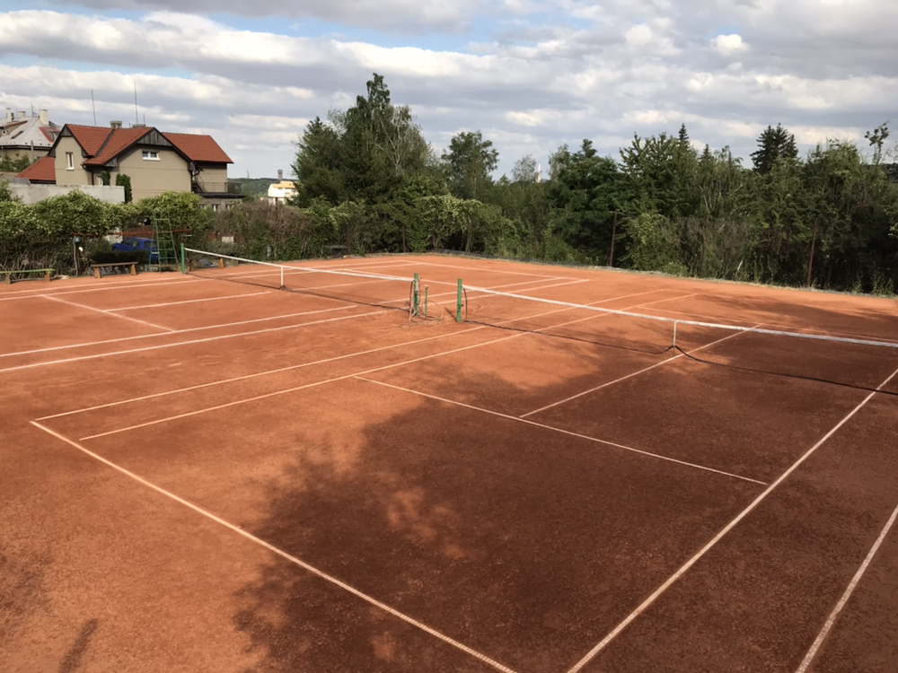 Tenisové kurty Vinařice foto 2