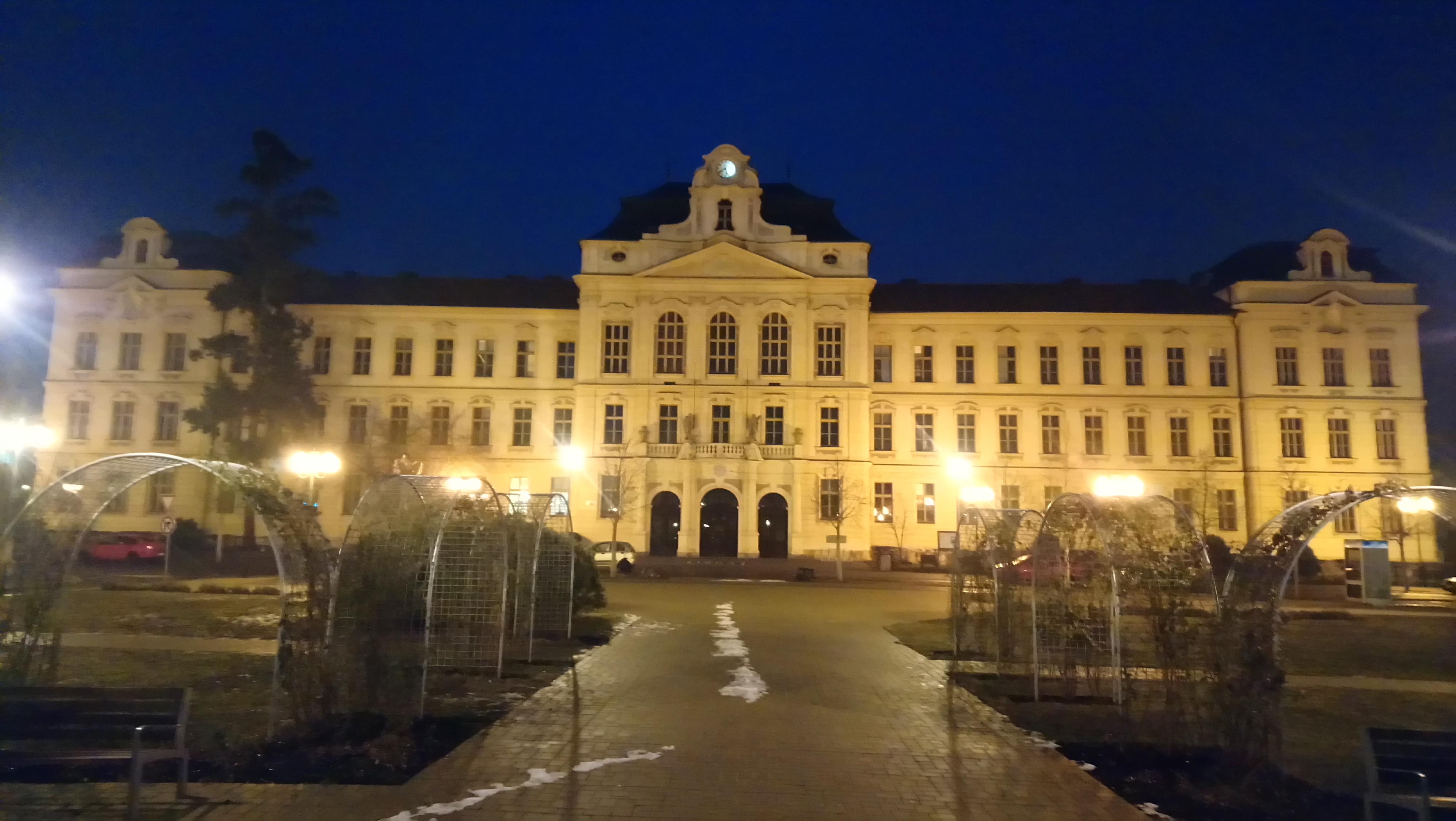 Gymnázium Dr. Josefa Pekaře, Mladá Boleslav foto 2