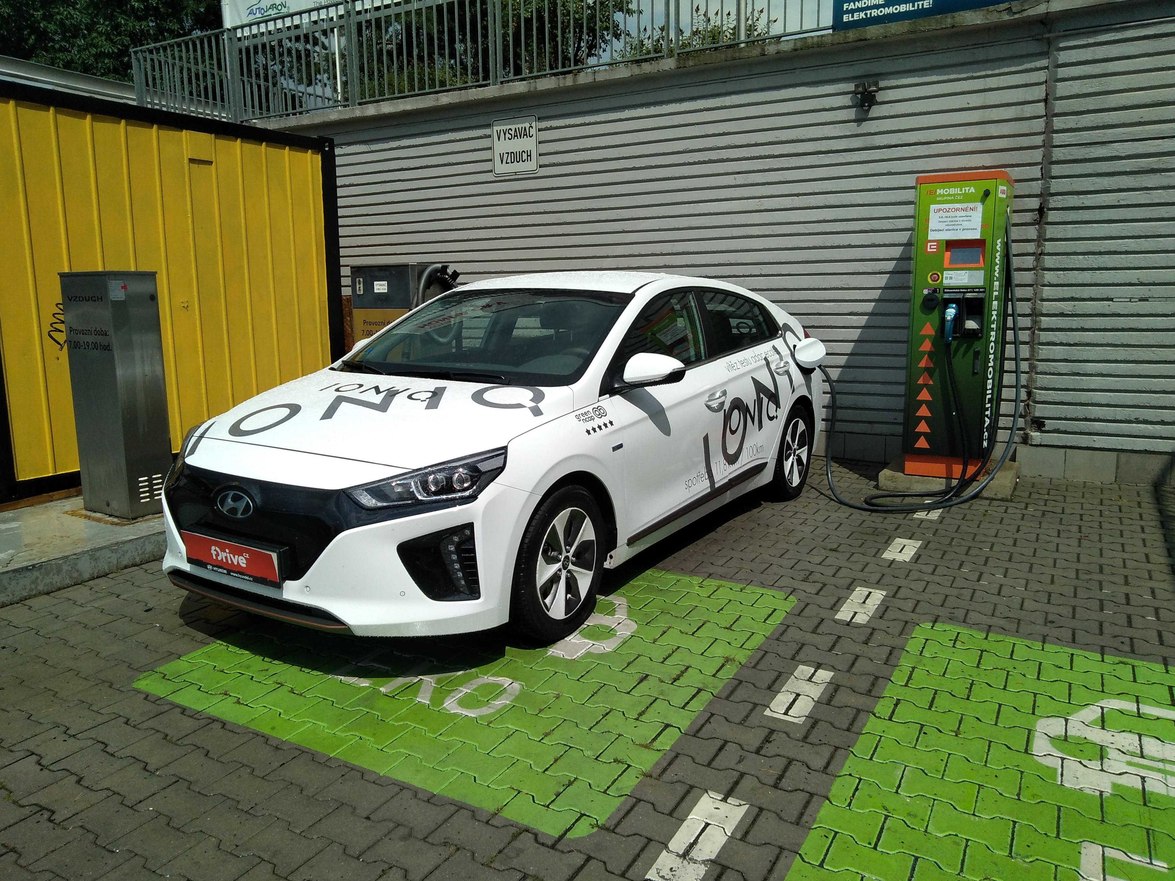 Nabíjecí stanice ČEZ