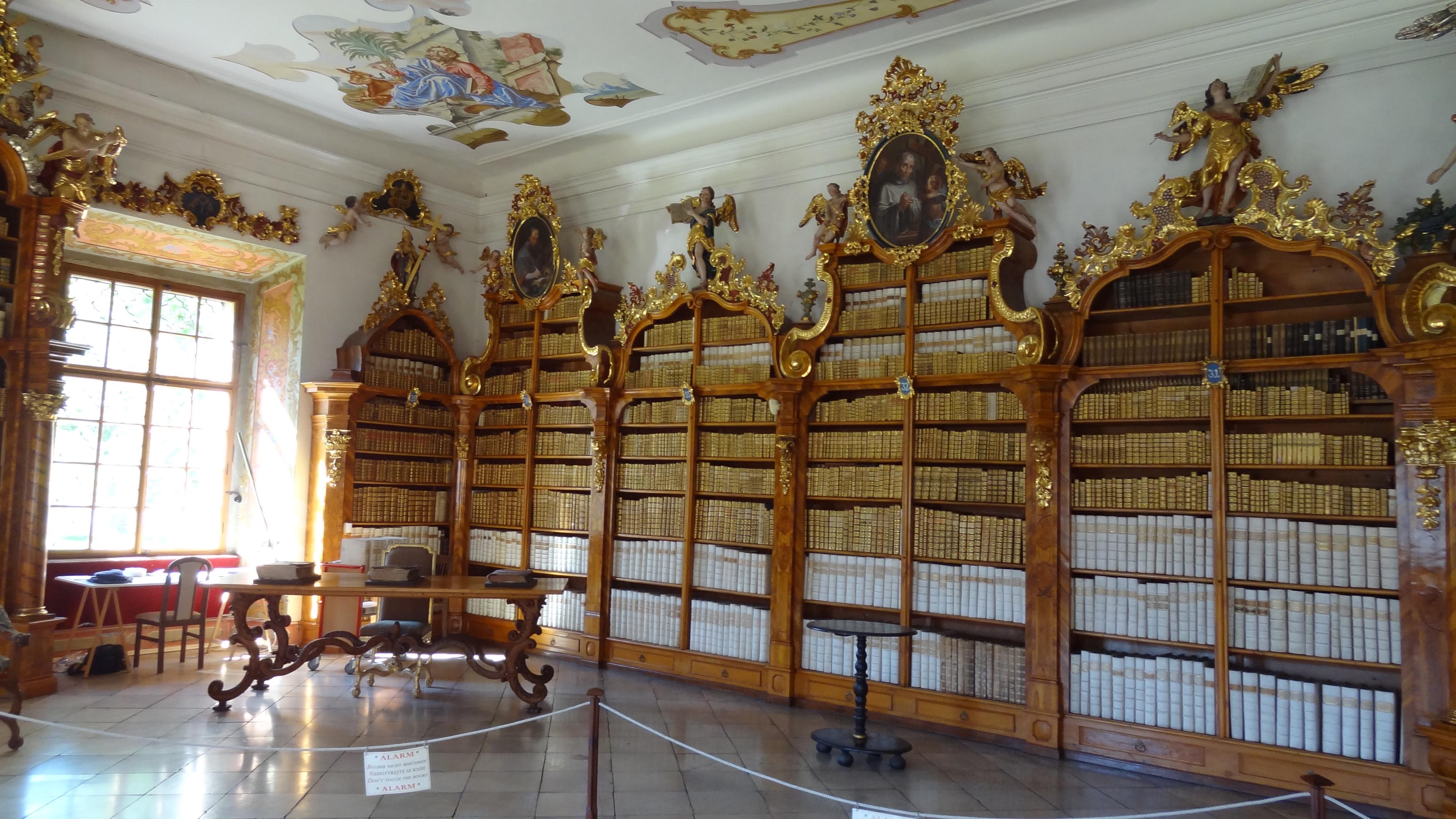 Knihovna cisterciáckého opatství Vyšší Brod foto 5