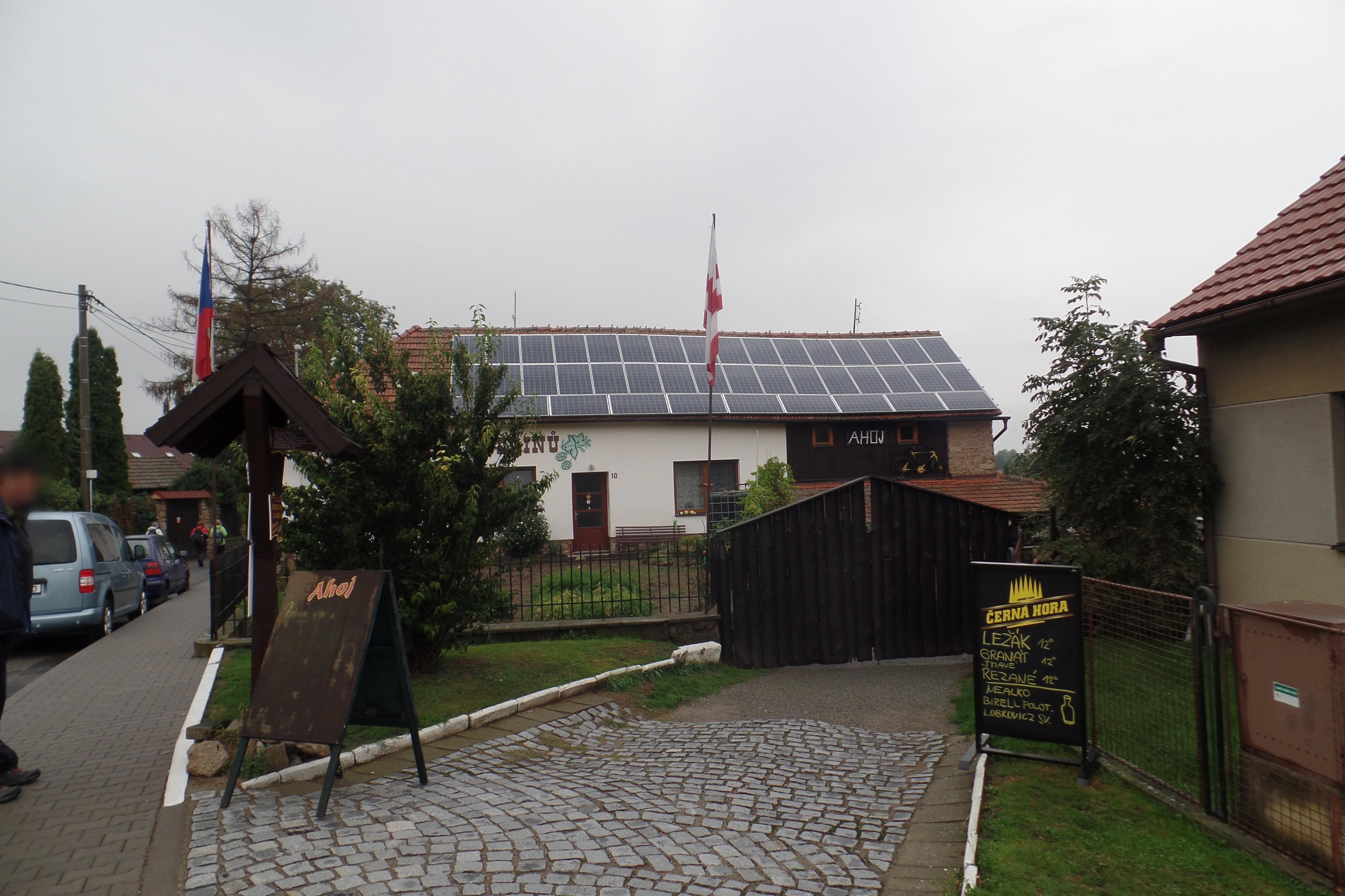 Hostinec U Zvěřinů & zahrádka Ahoj foto 2