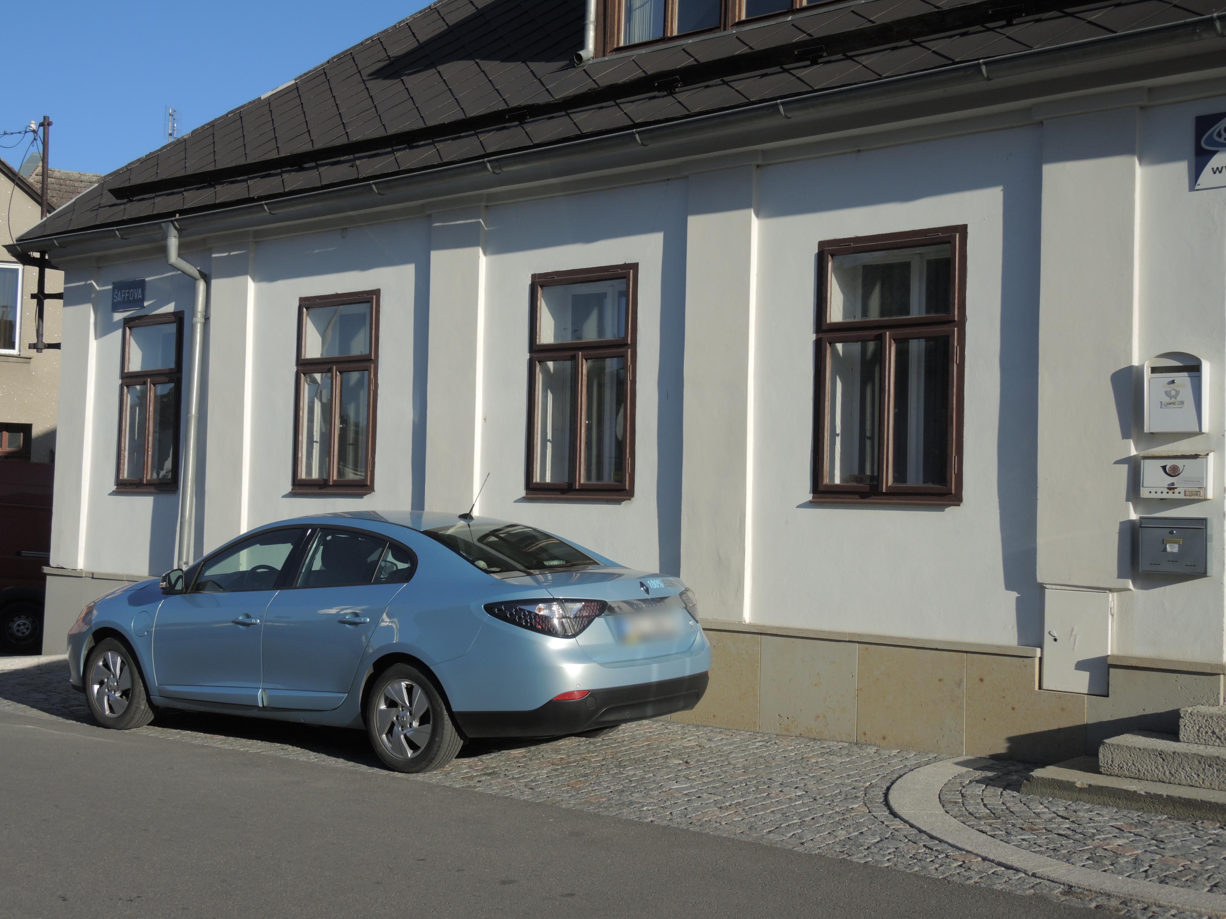 SAMPRO, s.r.o. - Nabíjecí stanice foto 2