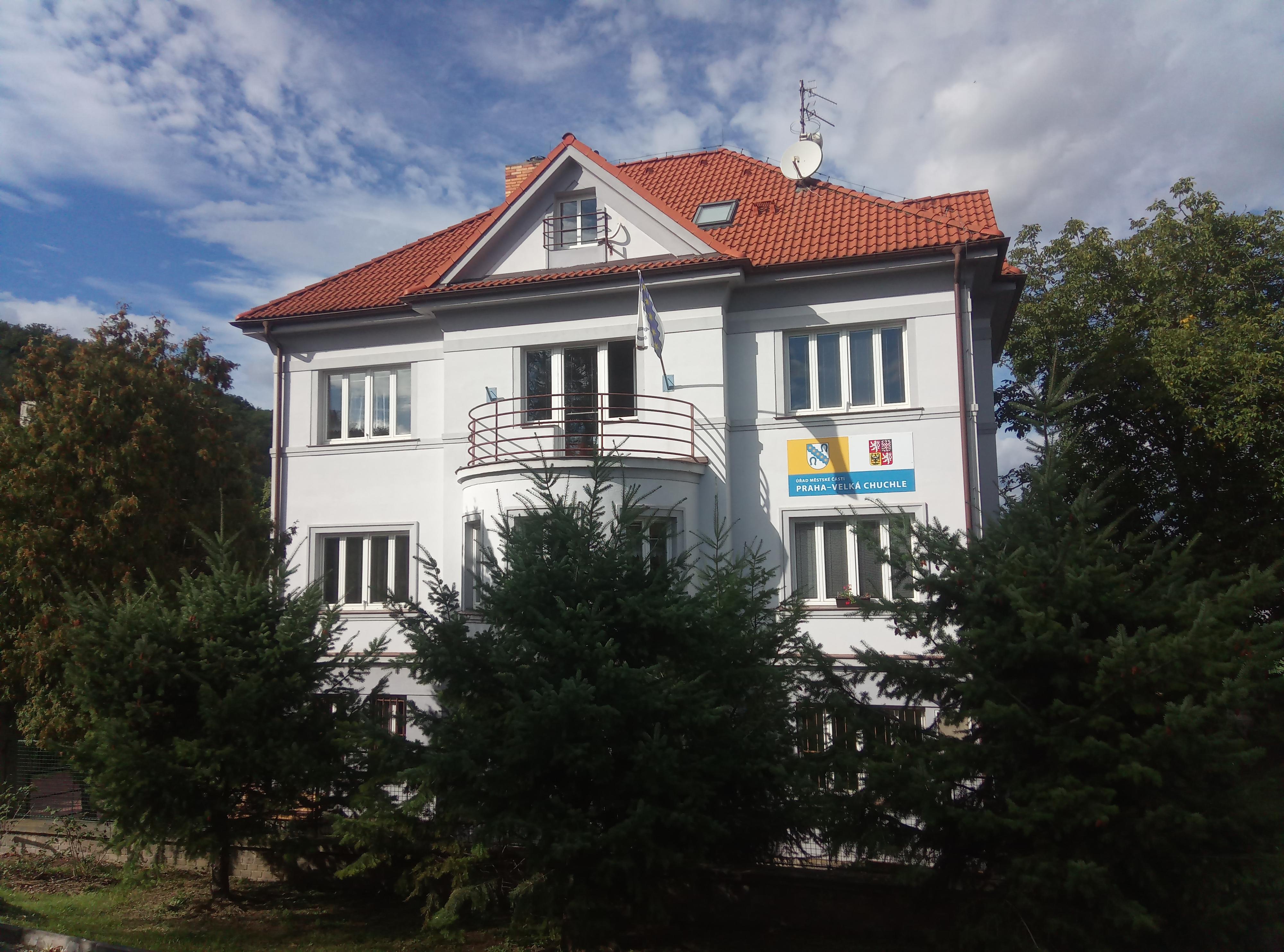 Úřad městské části Praha-Velká Chuchle foto 2