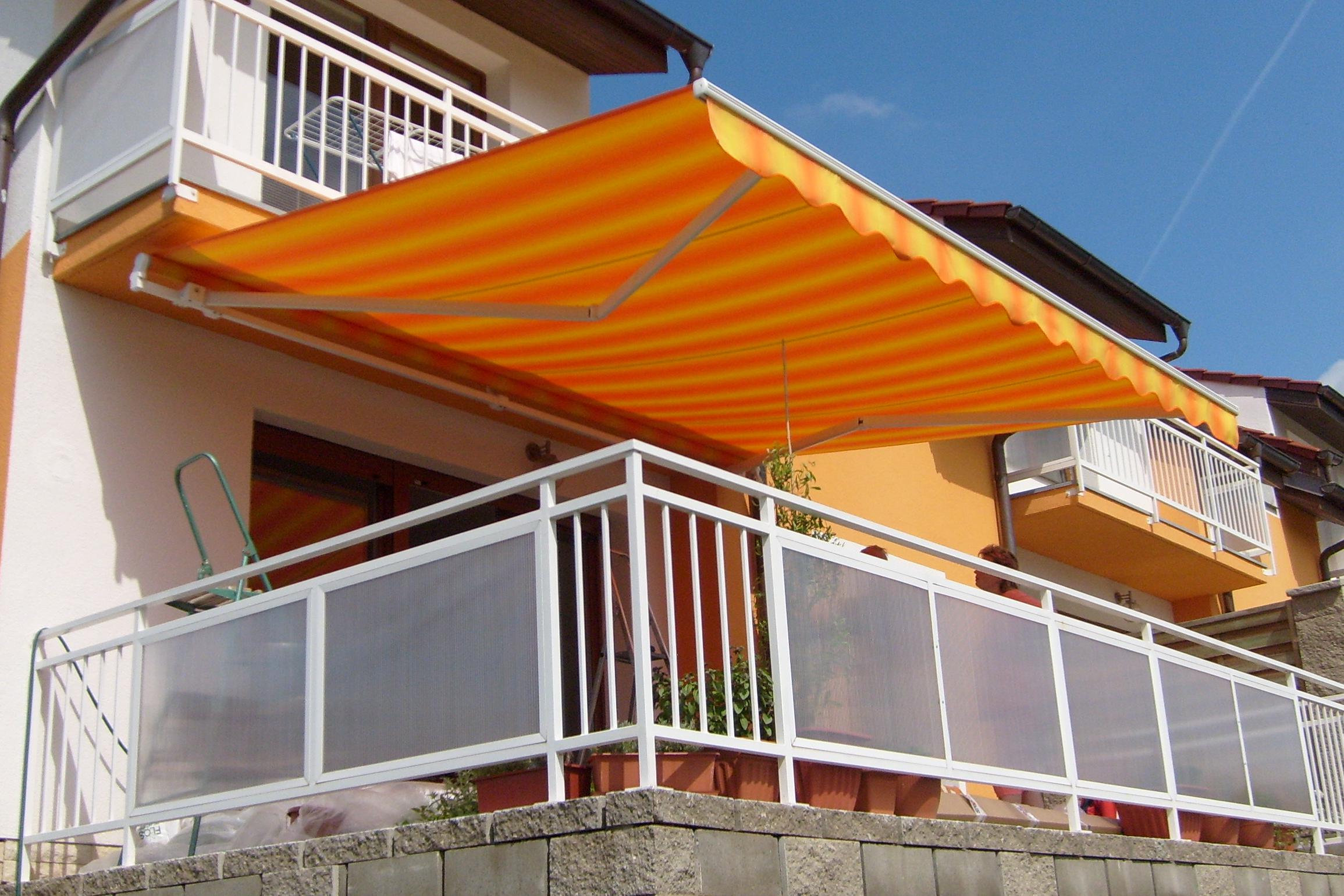 Záruka 5 let na látky a motory Somfy