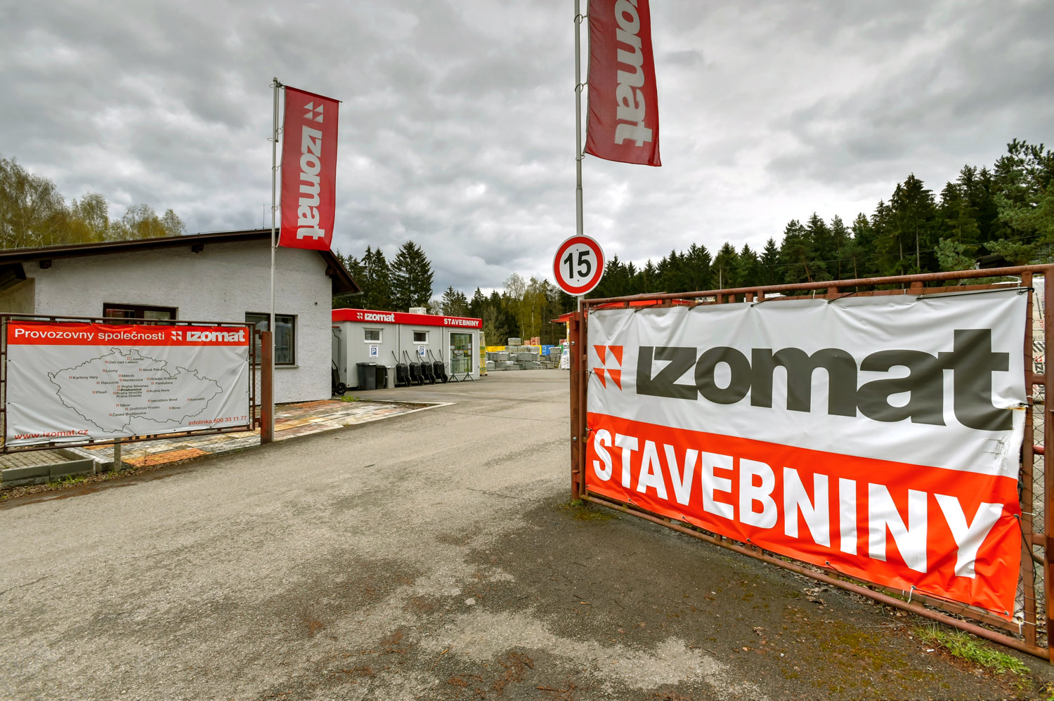 IZOMAT stavebniny foto 2