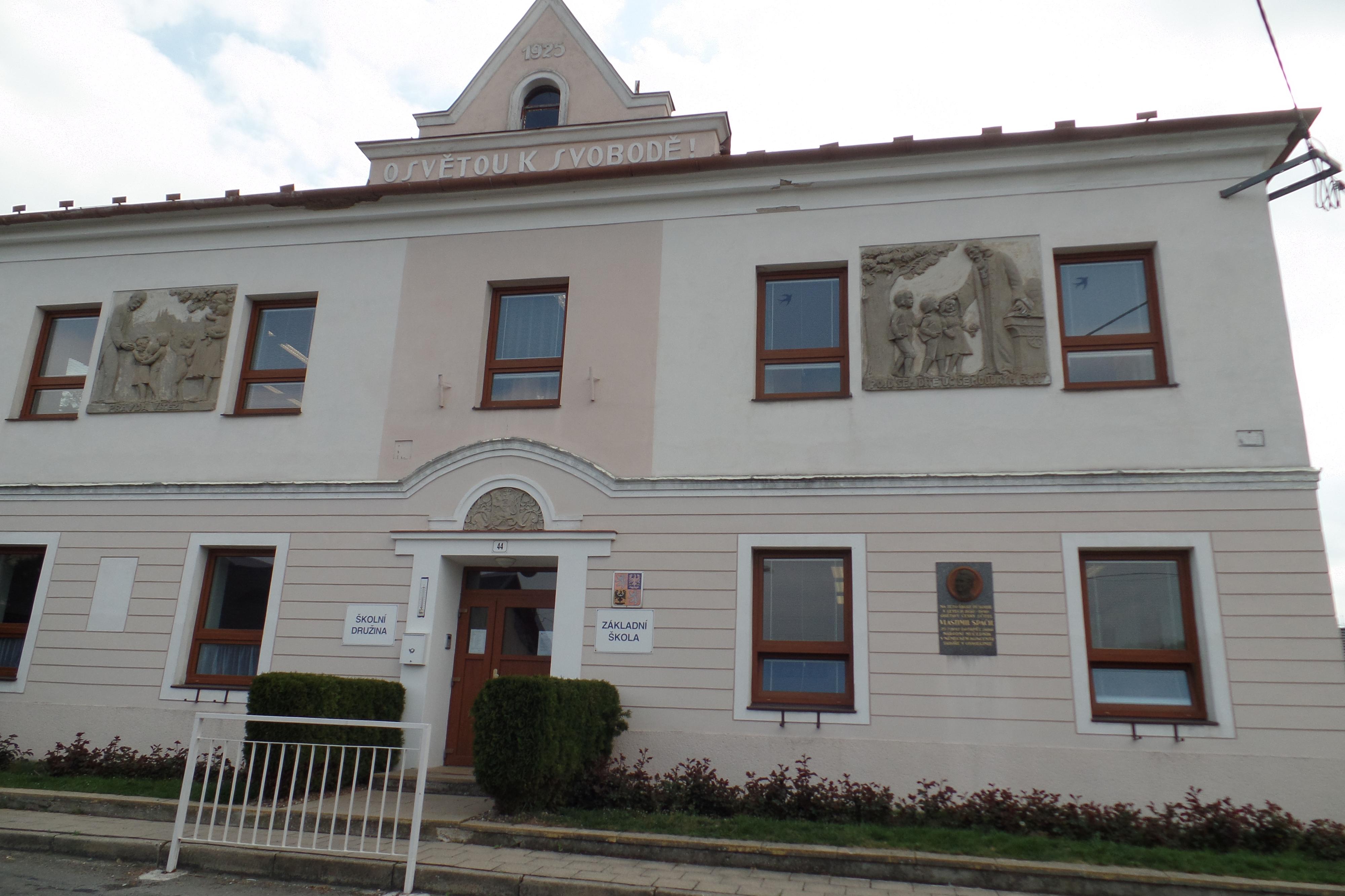 Základní škola a mateřská škola Drahanovice