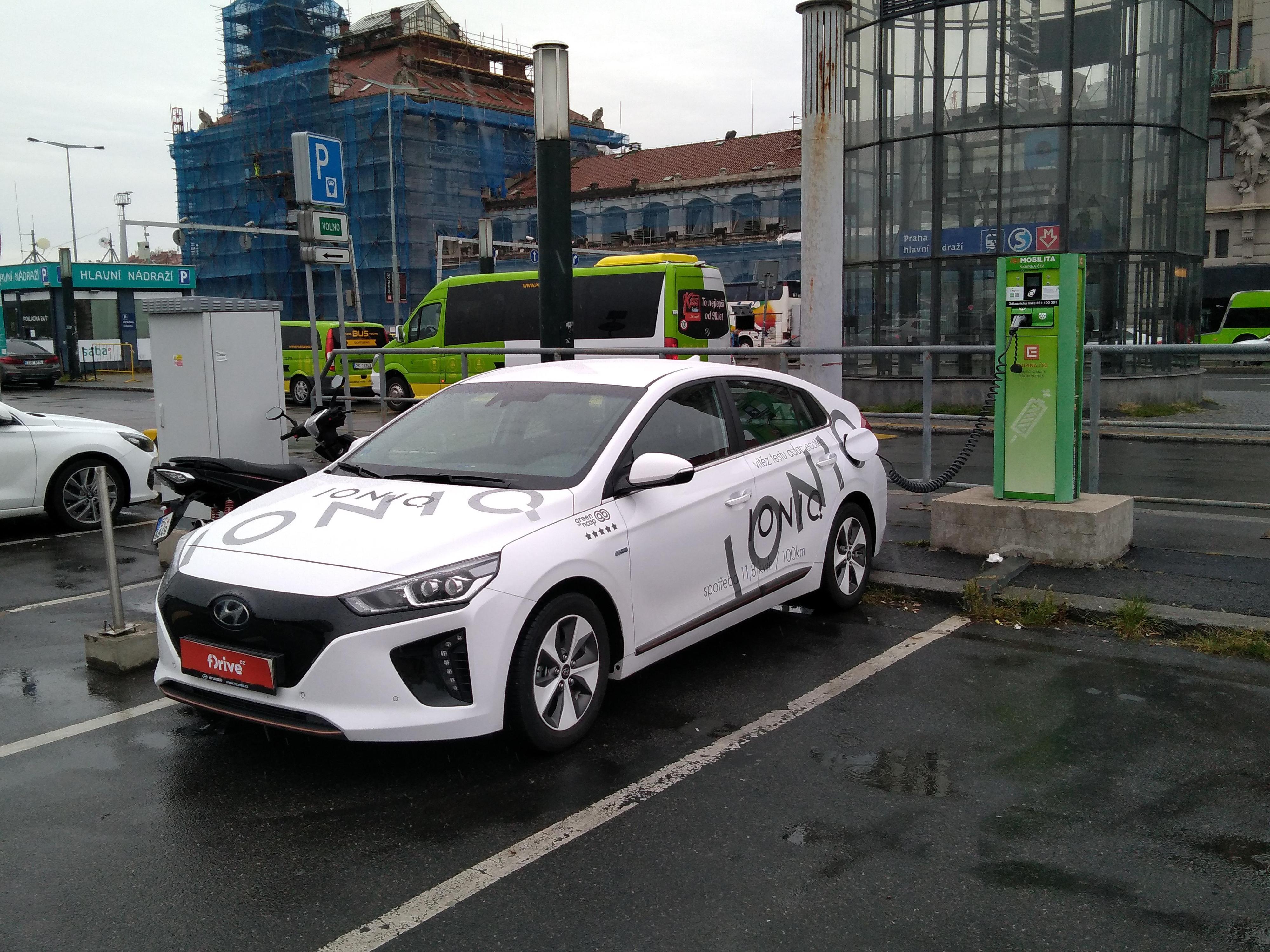 Nabíjecí stanice ČEZ foto 2