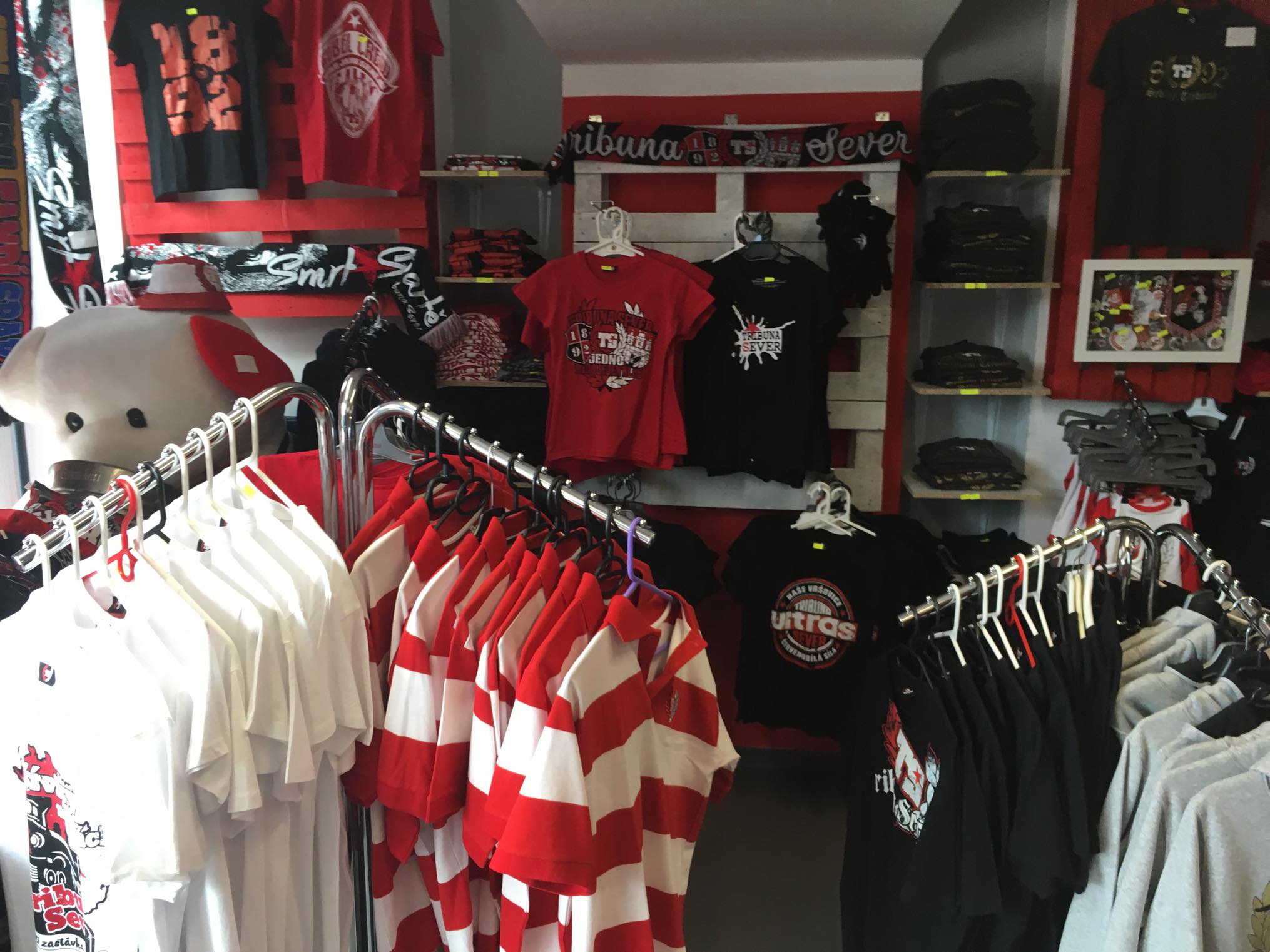 Tribuna Sever Store