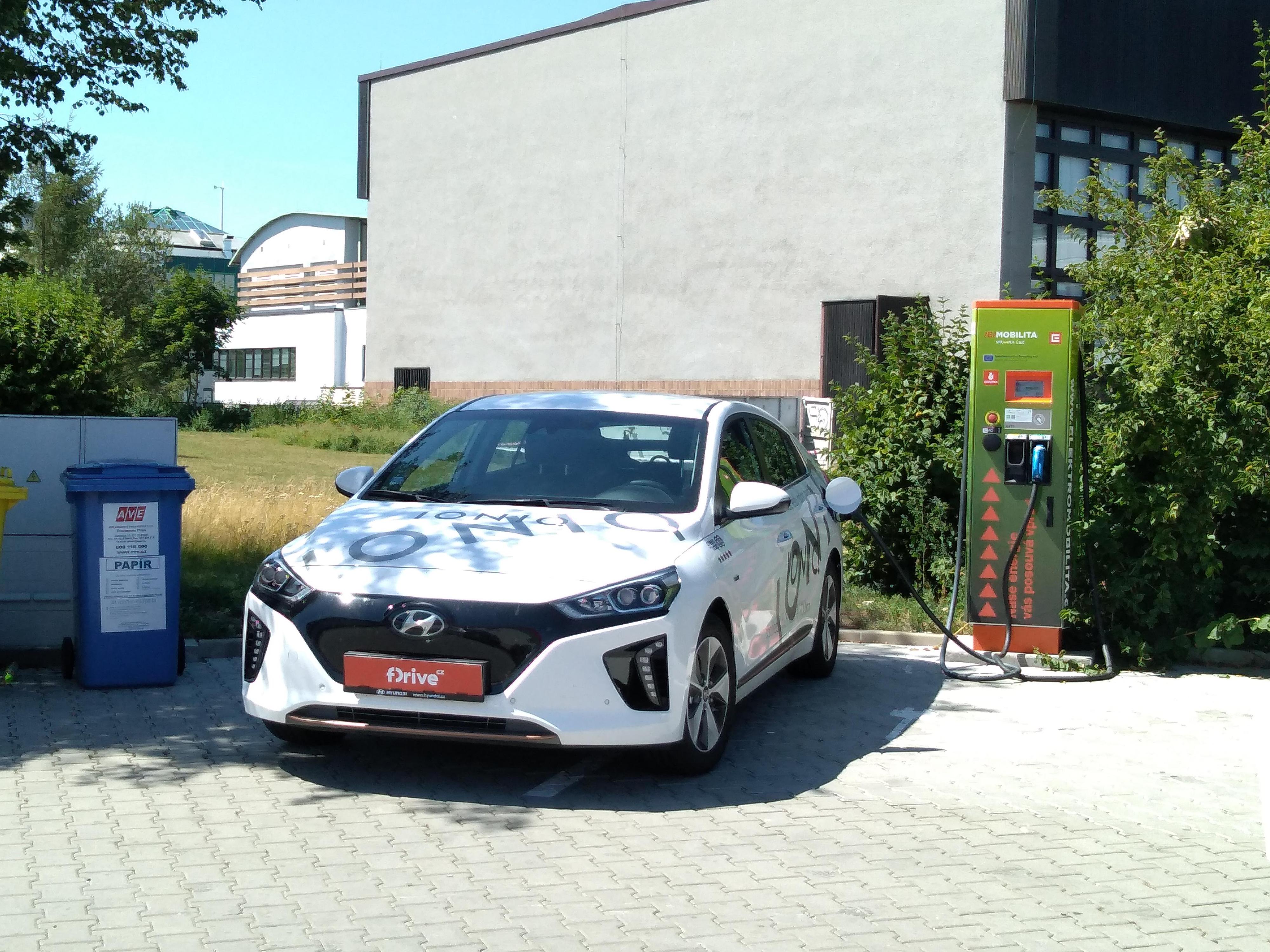 Nabíjecí stanice ČEZ foto 2