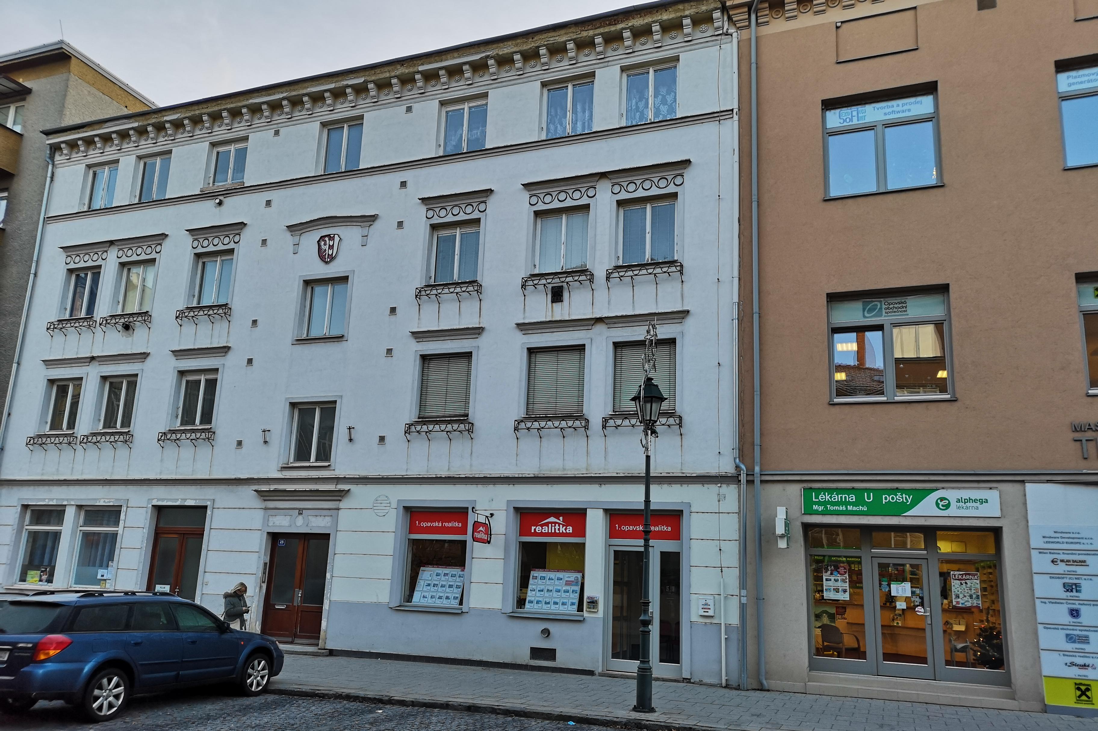 1. opavská realitka, s.r.o.