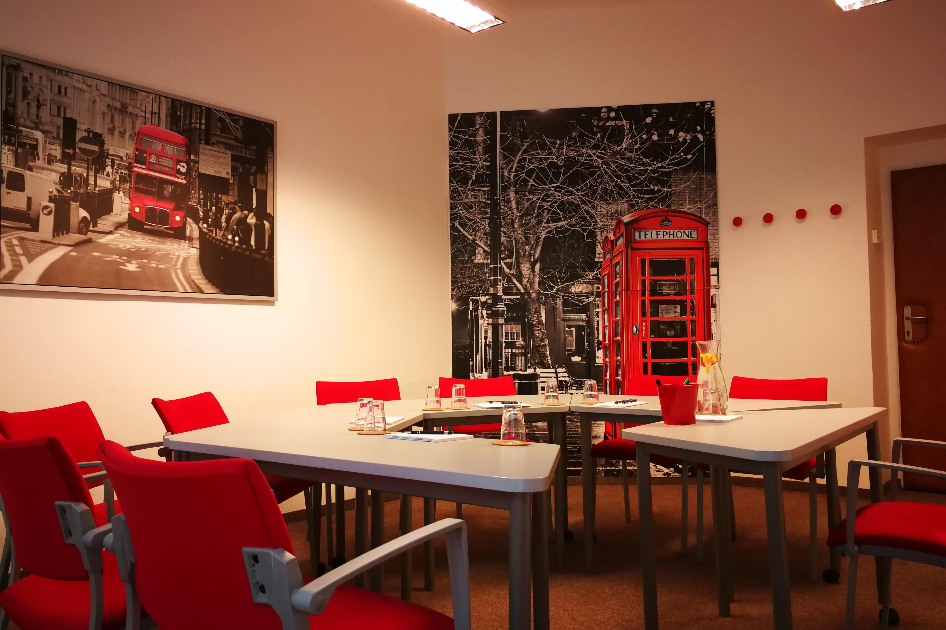 Barevná škola jazyků