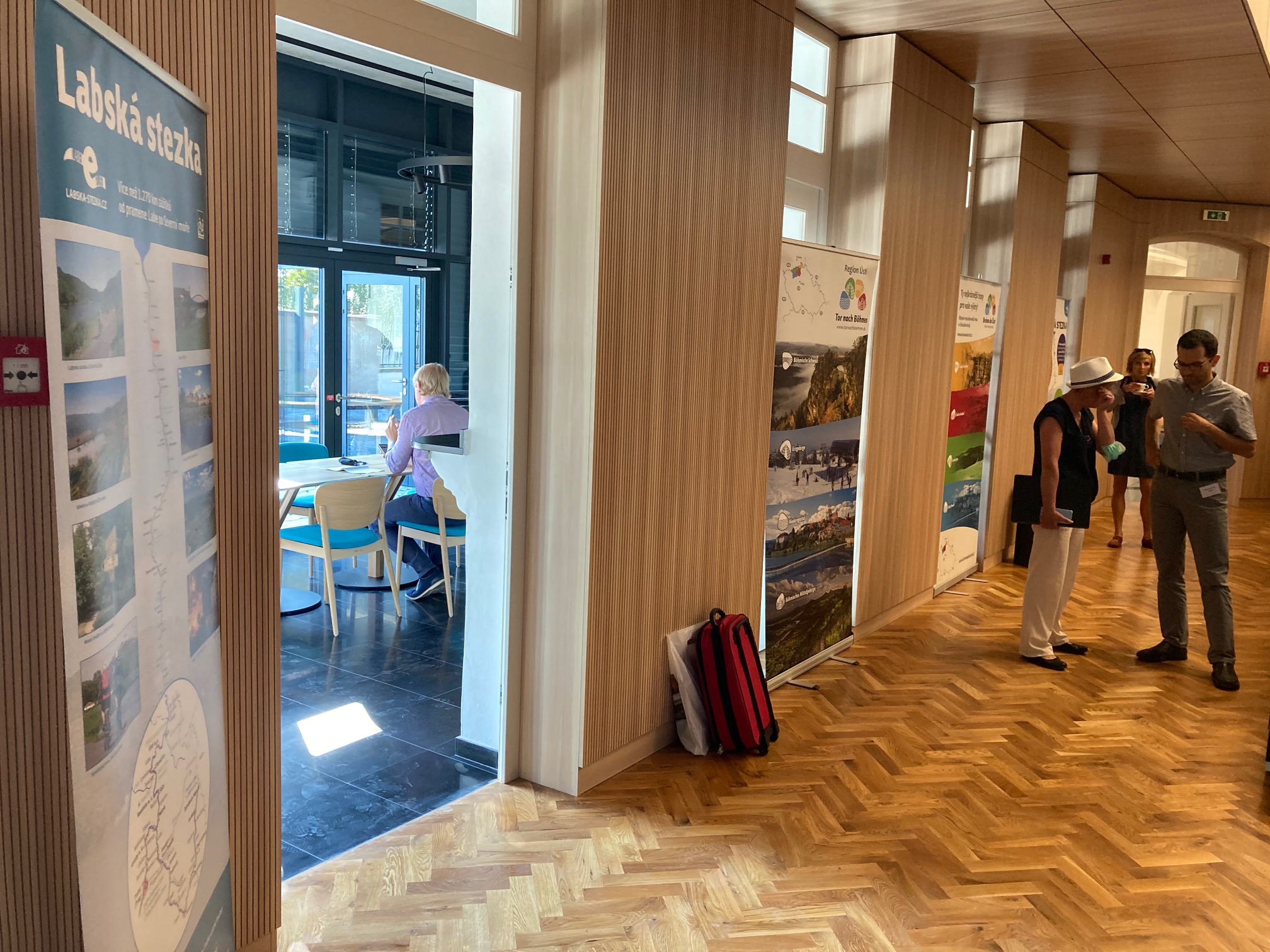 Kulturní dům Říp a 3D kino foto 3