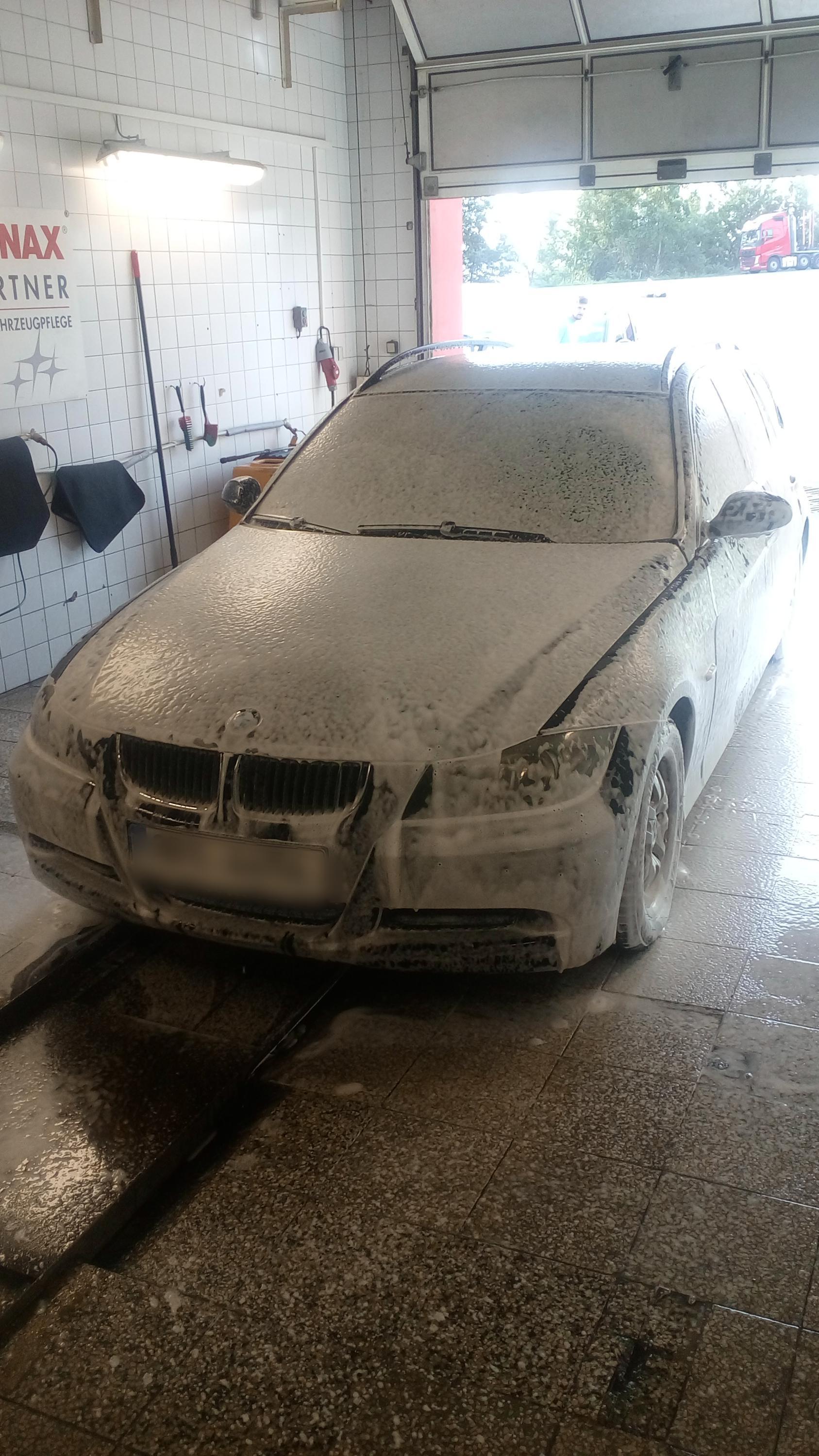 Ruční mytí a čištění vozidel foto 4