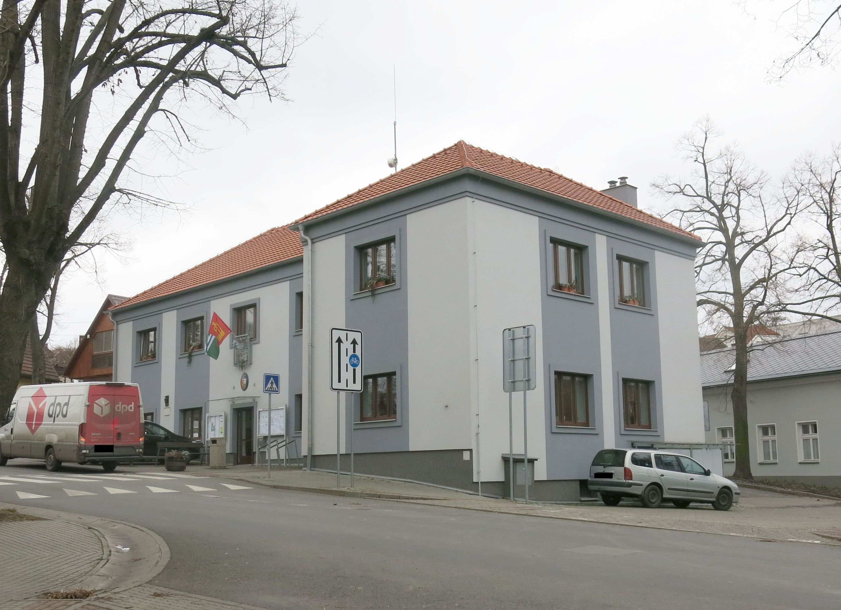 Klecany - městský úřad foto 2