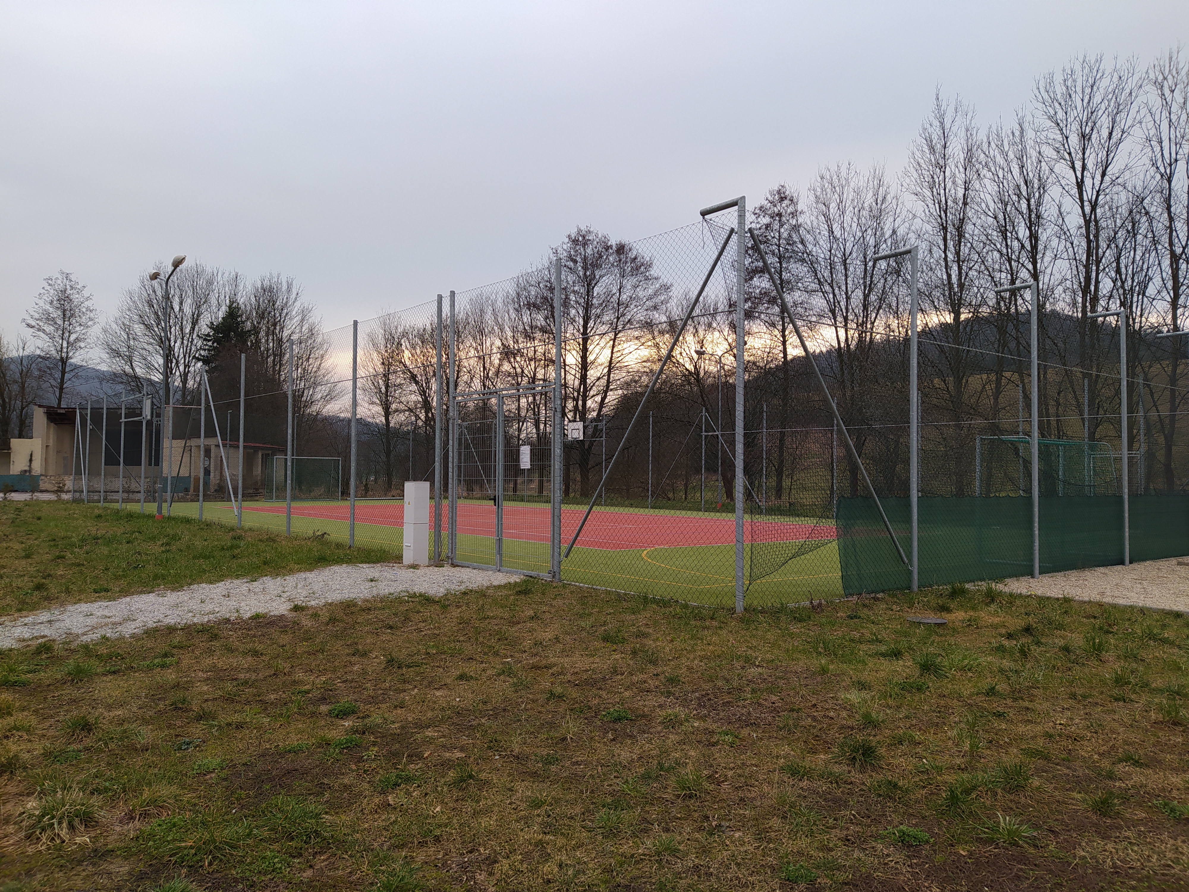 Víceúčelové hřiště