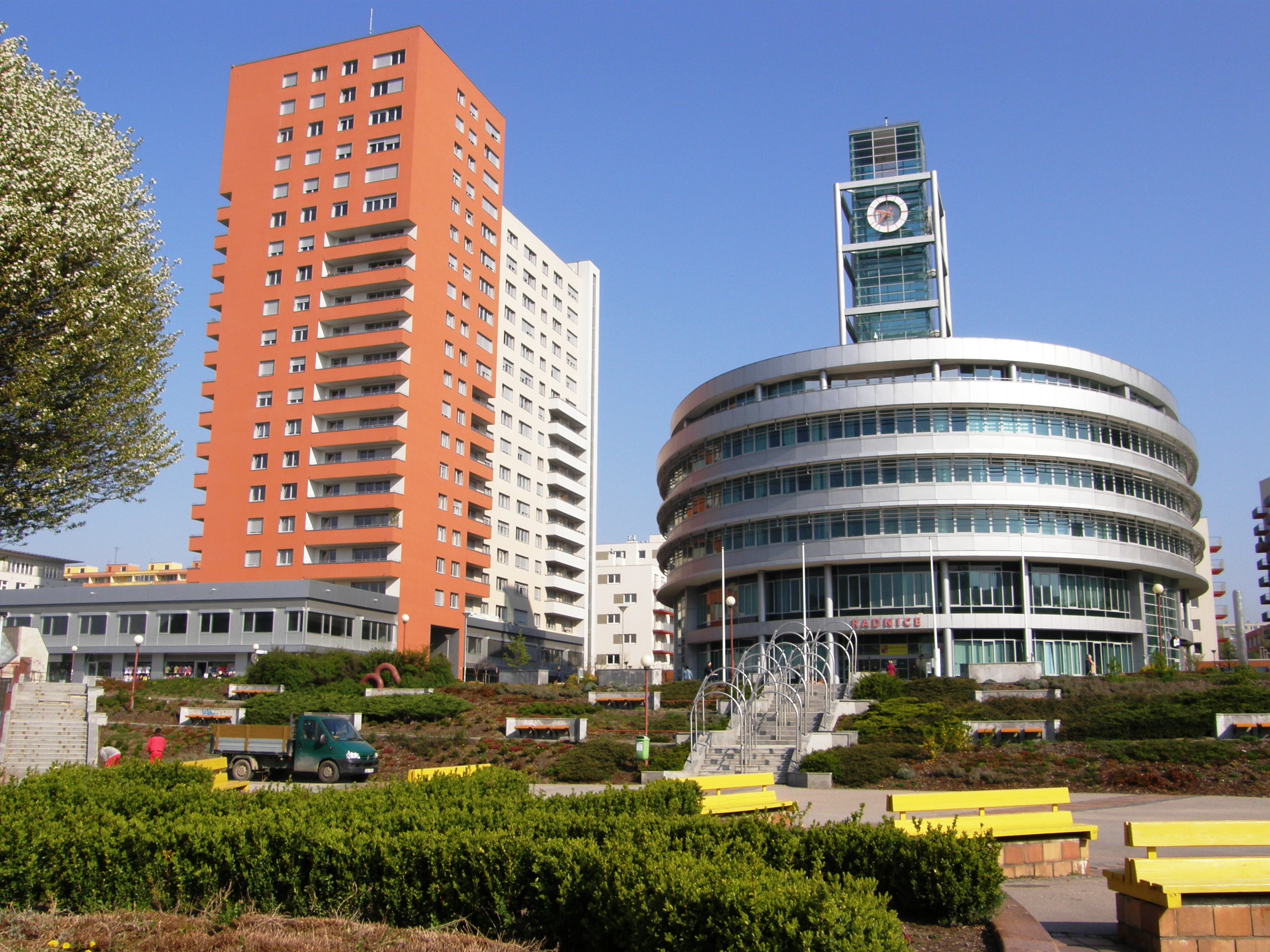 Úřad městské části Praha 13 foto 3