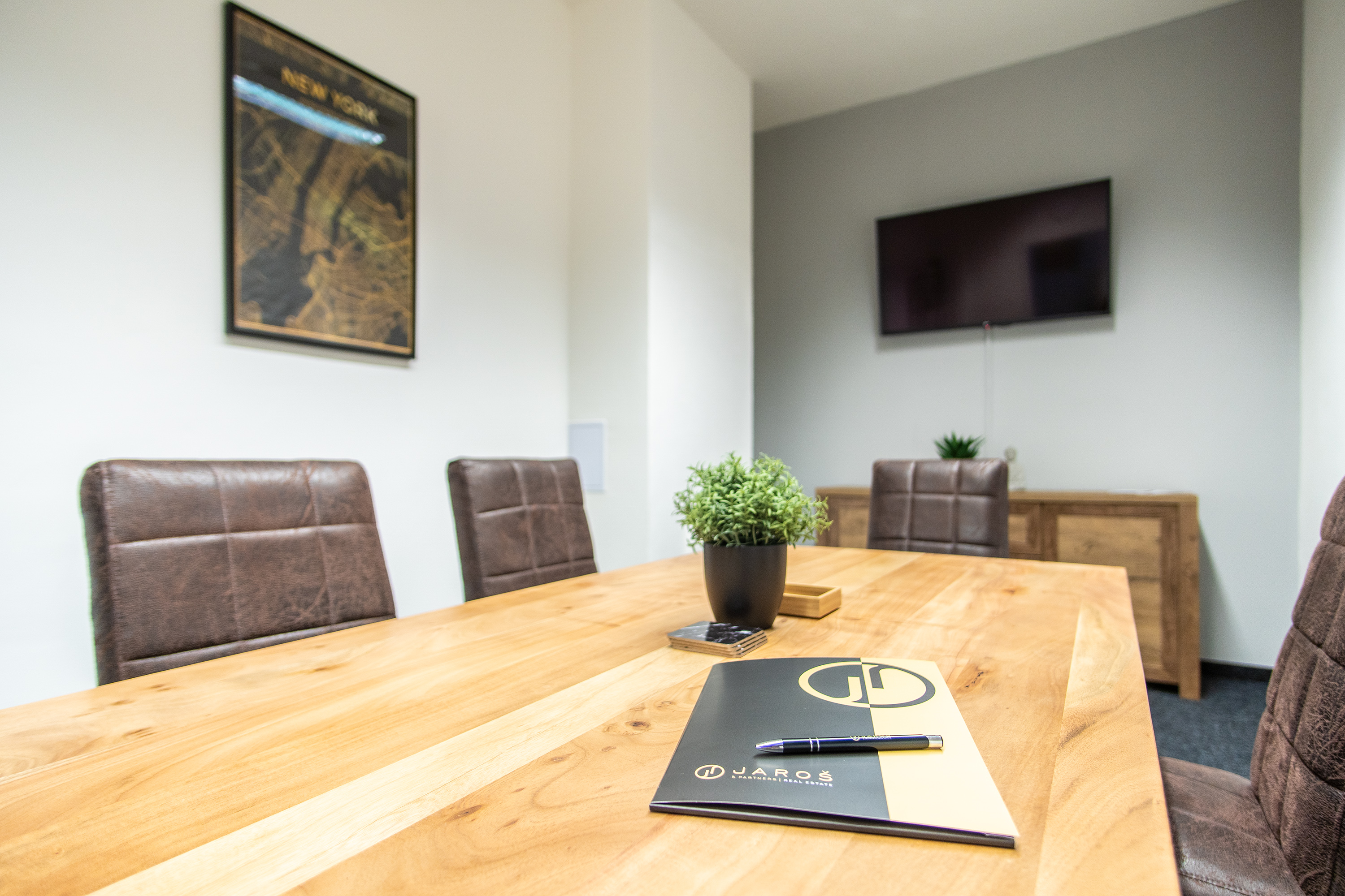 Jaroš & Partners Real Estate foto 4