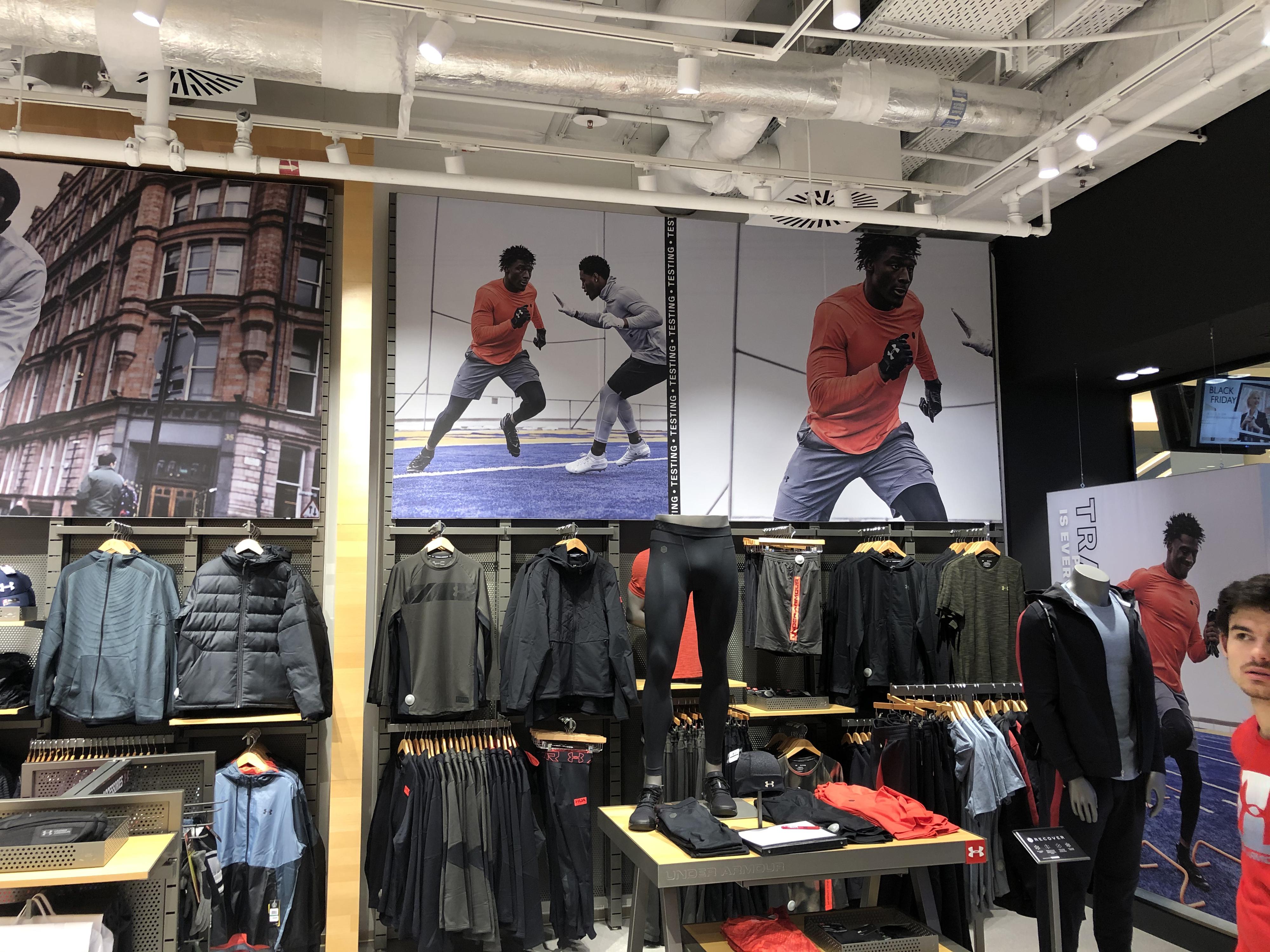 Under Armour Brand House foto 4