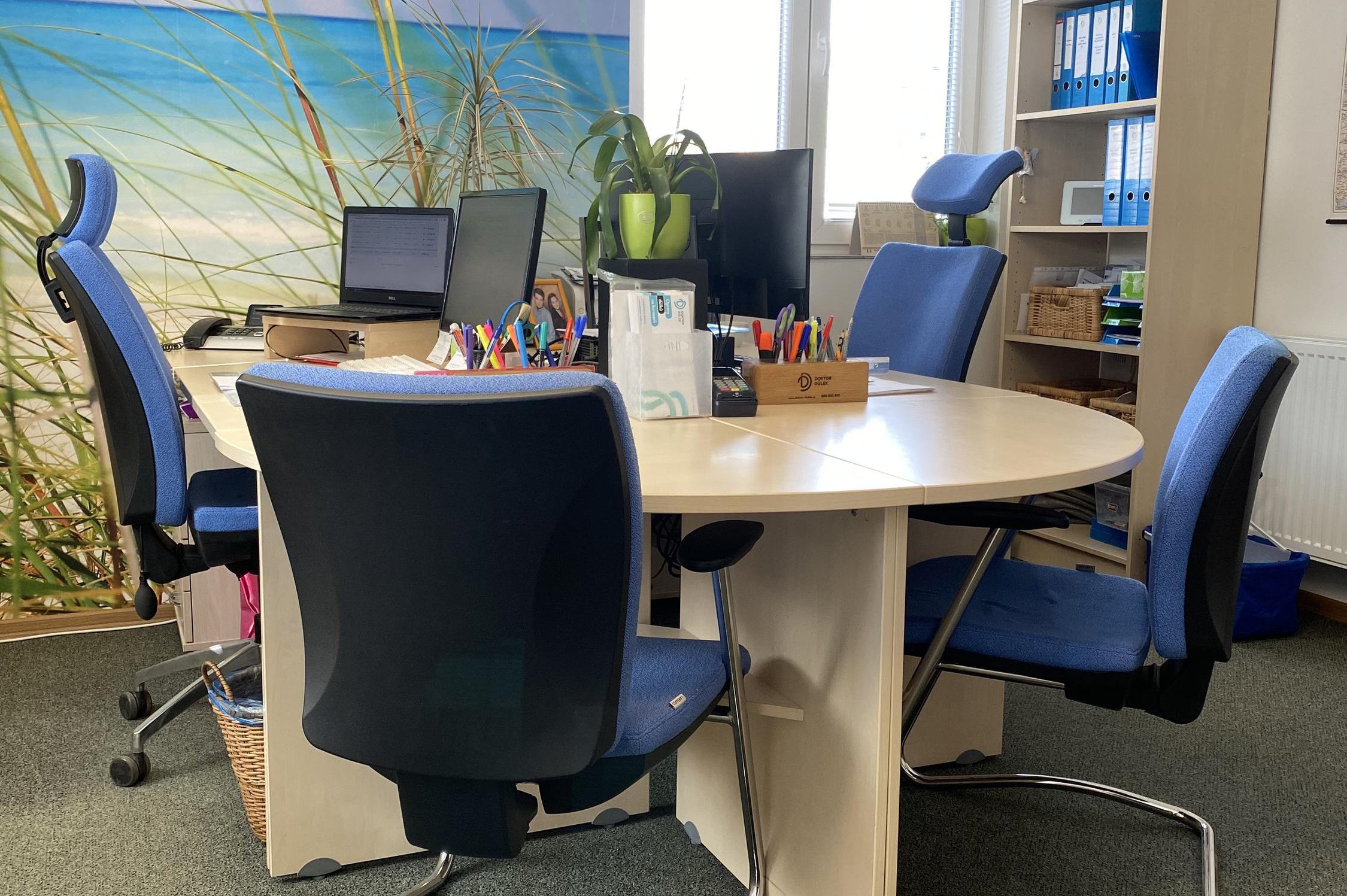 Doktor Důlek, s.r.o.