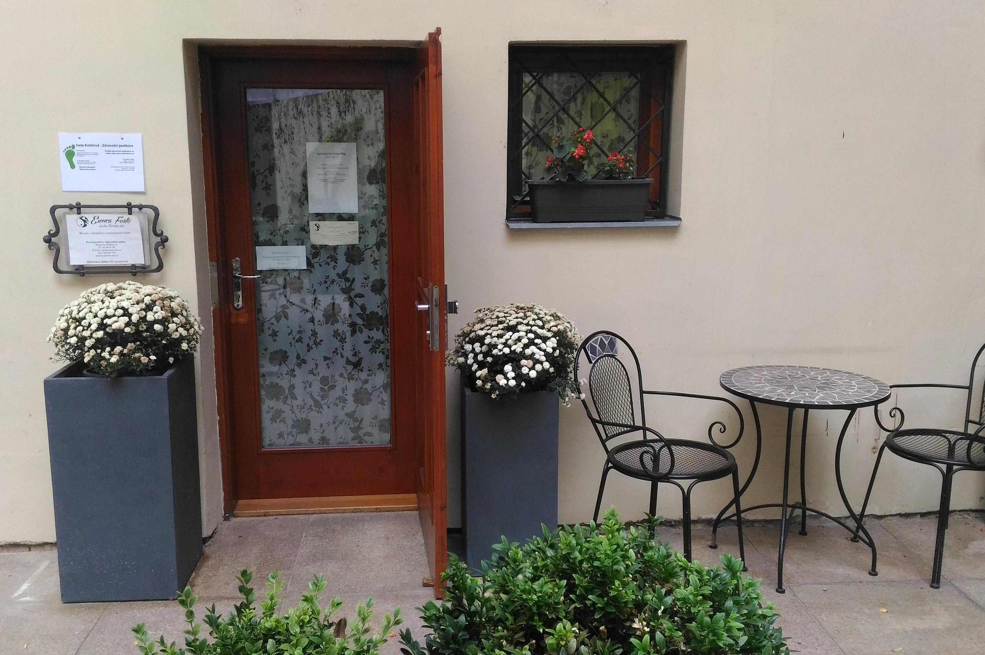 Zdravotní pedikúra - Iveta Kolářová