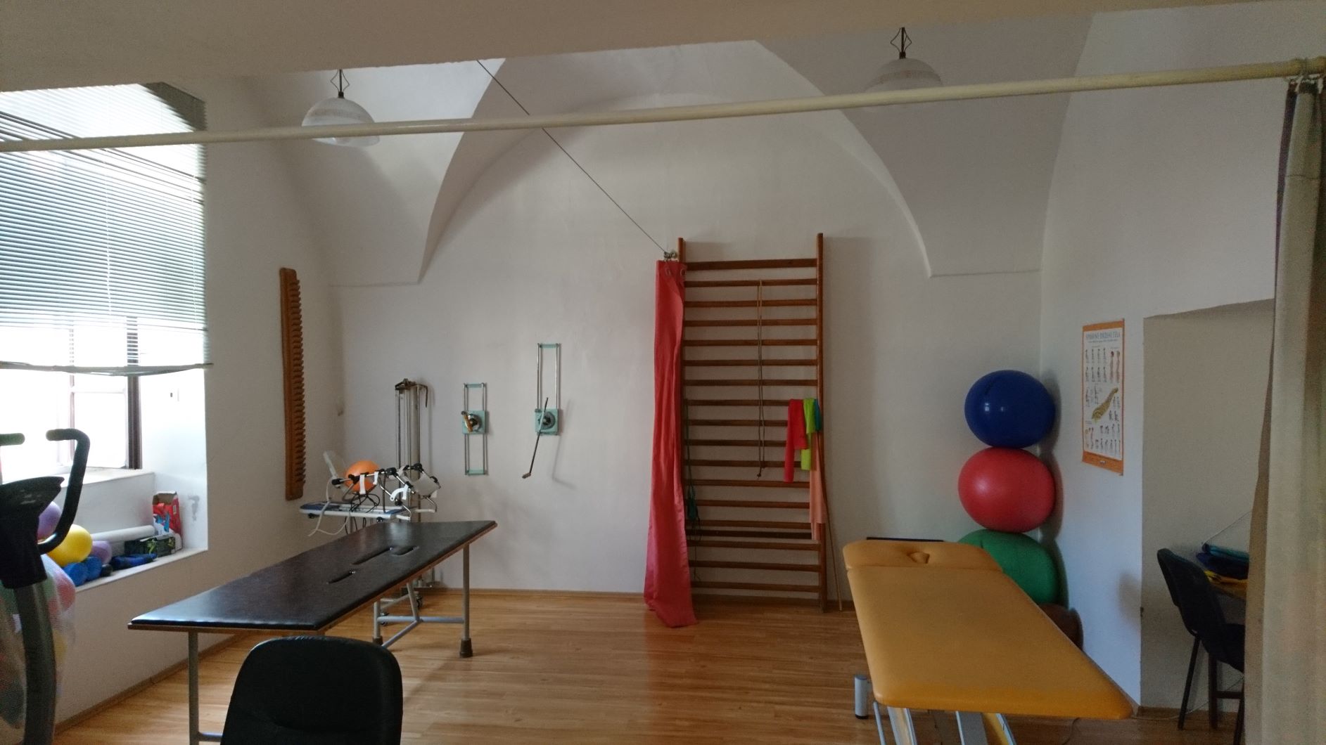 Nemocnice Valtice s.r.o. - RHB ambulance foto 2