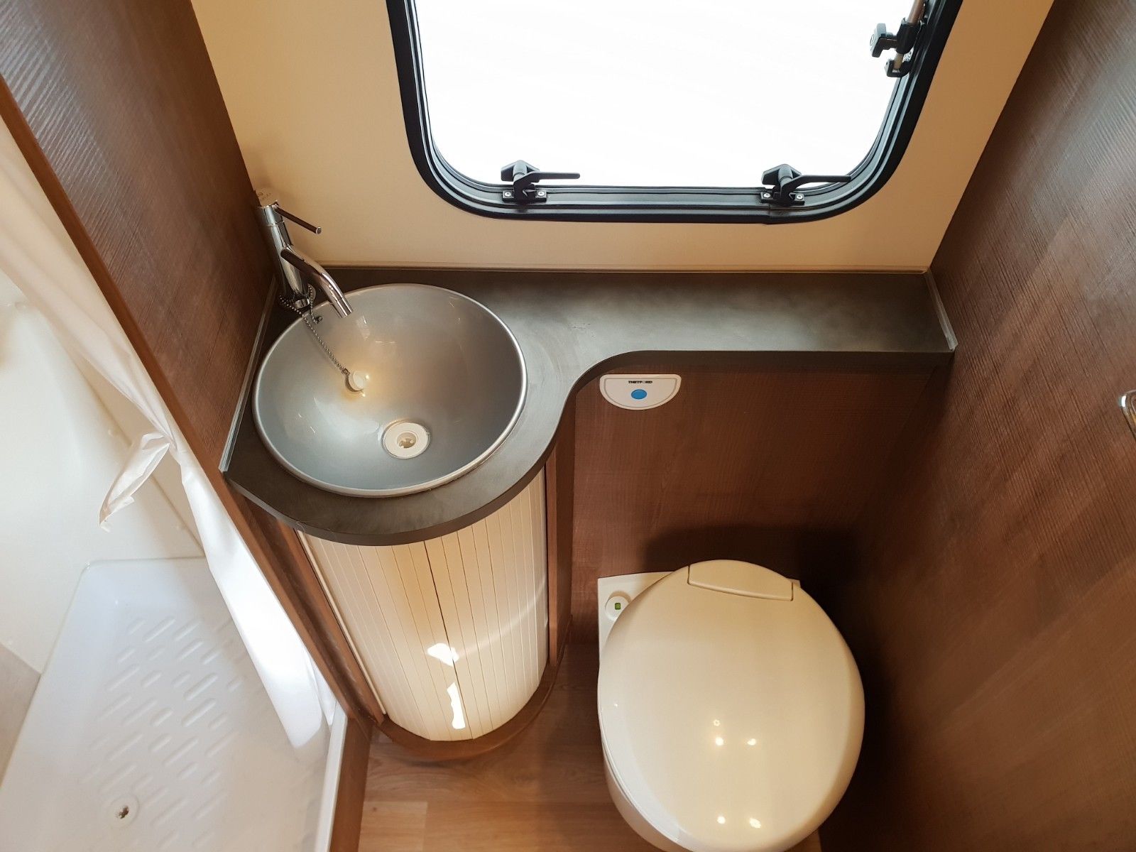 Pronájem obytných vozů - Radovan Olejníček foto 3