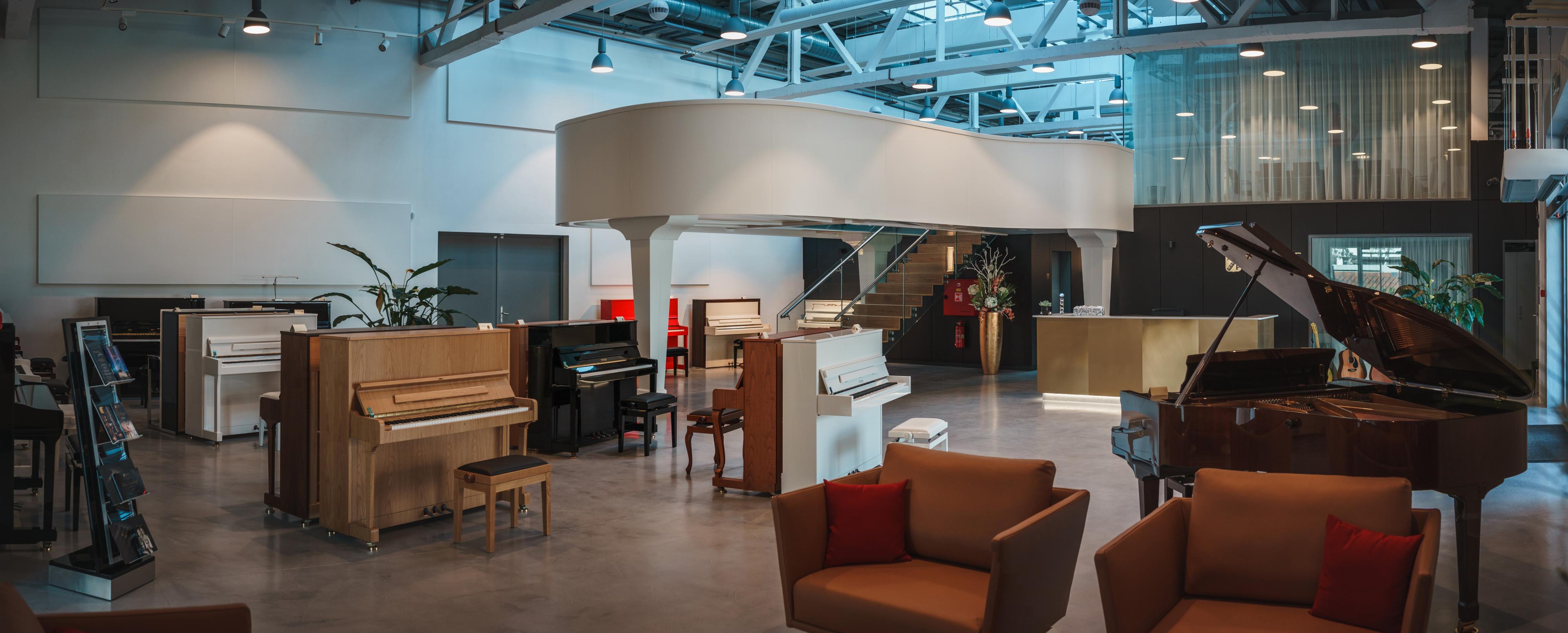 PETROF Gallery foto 2