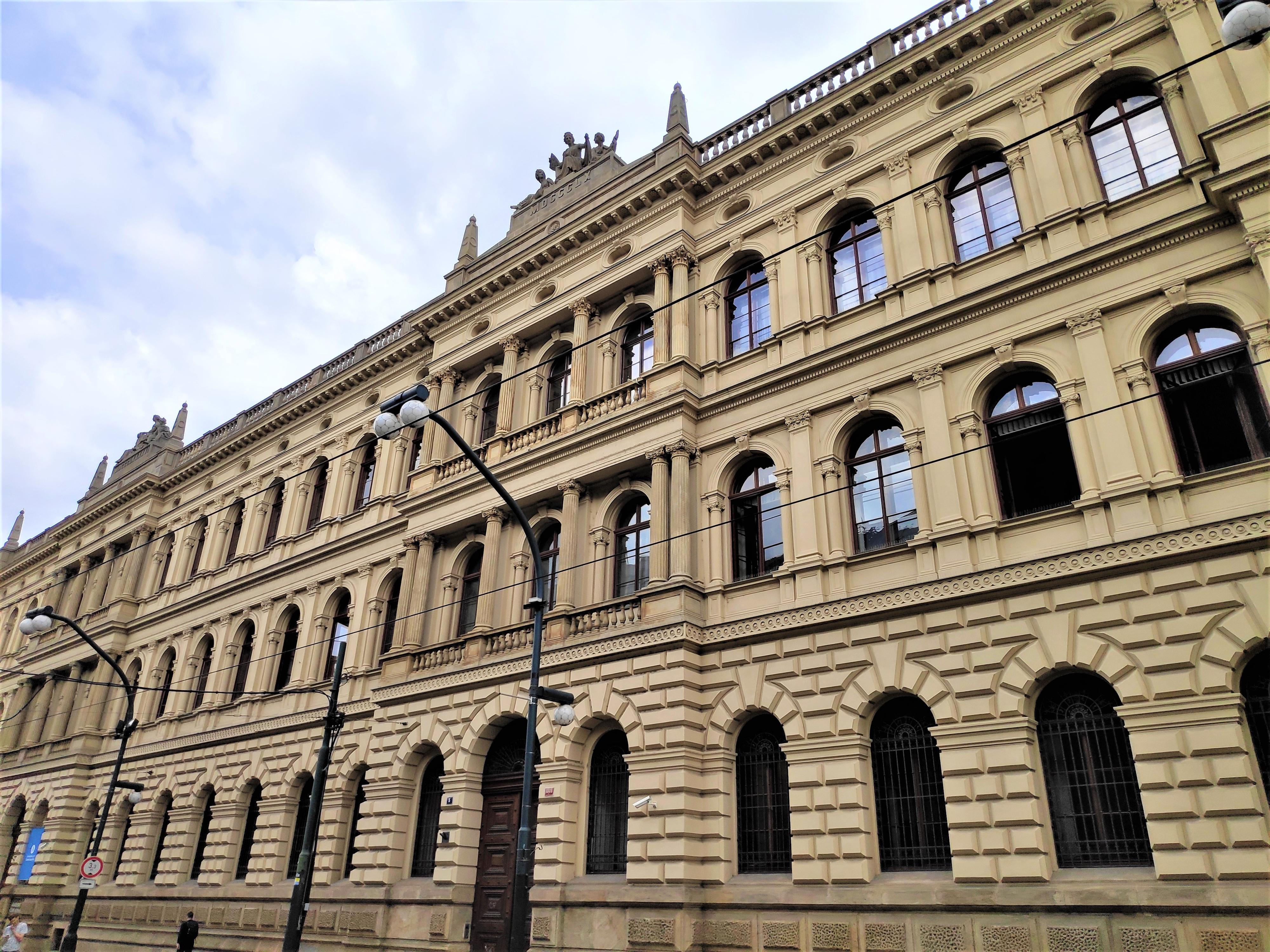 Knihovna AV ČR, v.v.i. foto 3