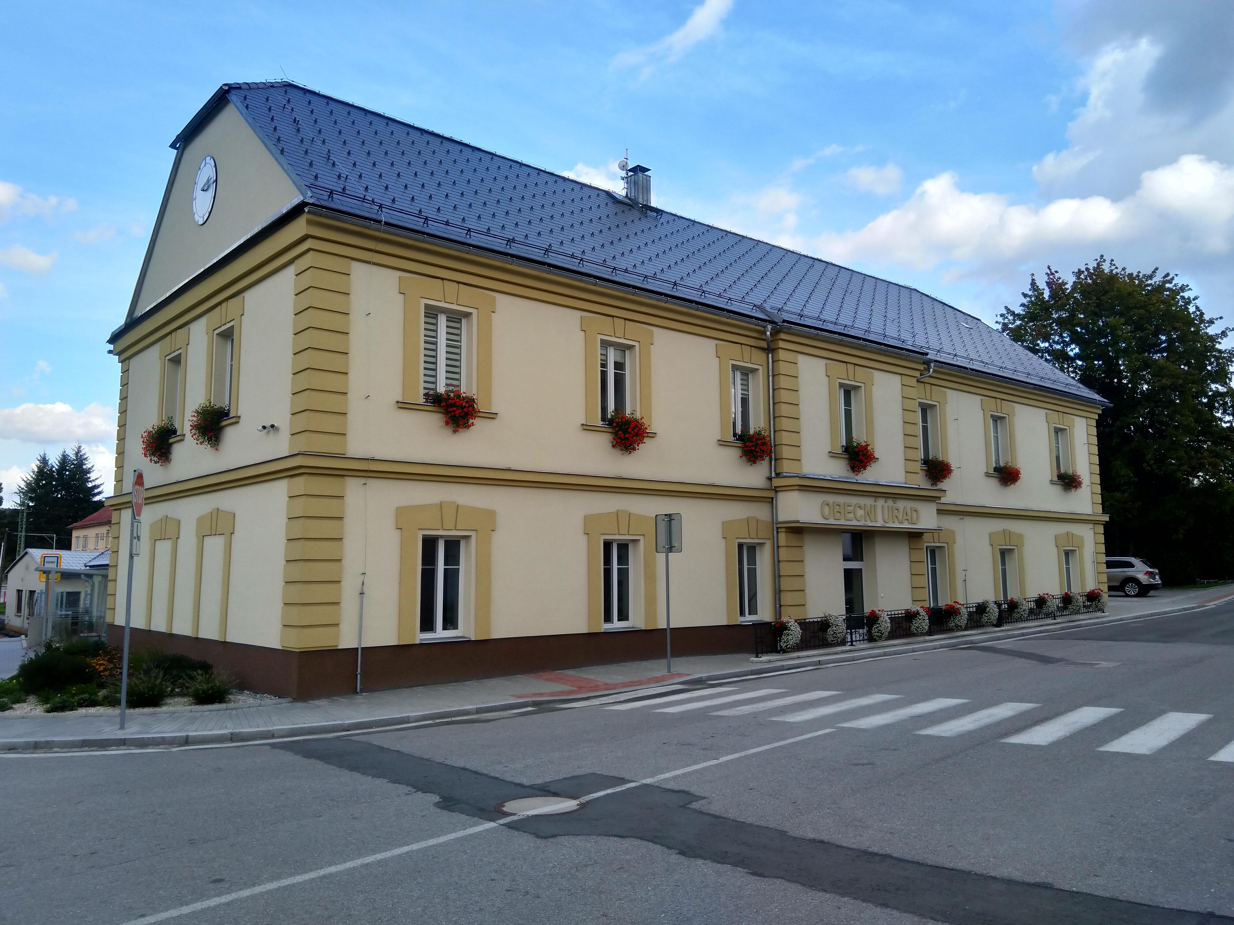 Dolní Lutyně - obecní úřad foto 4