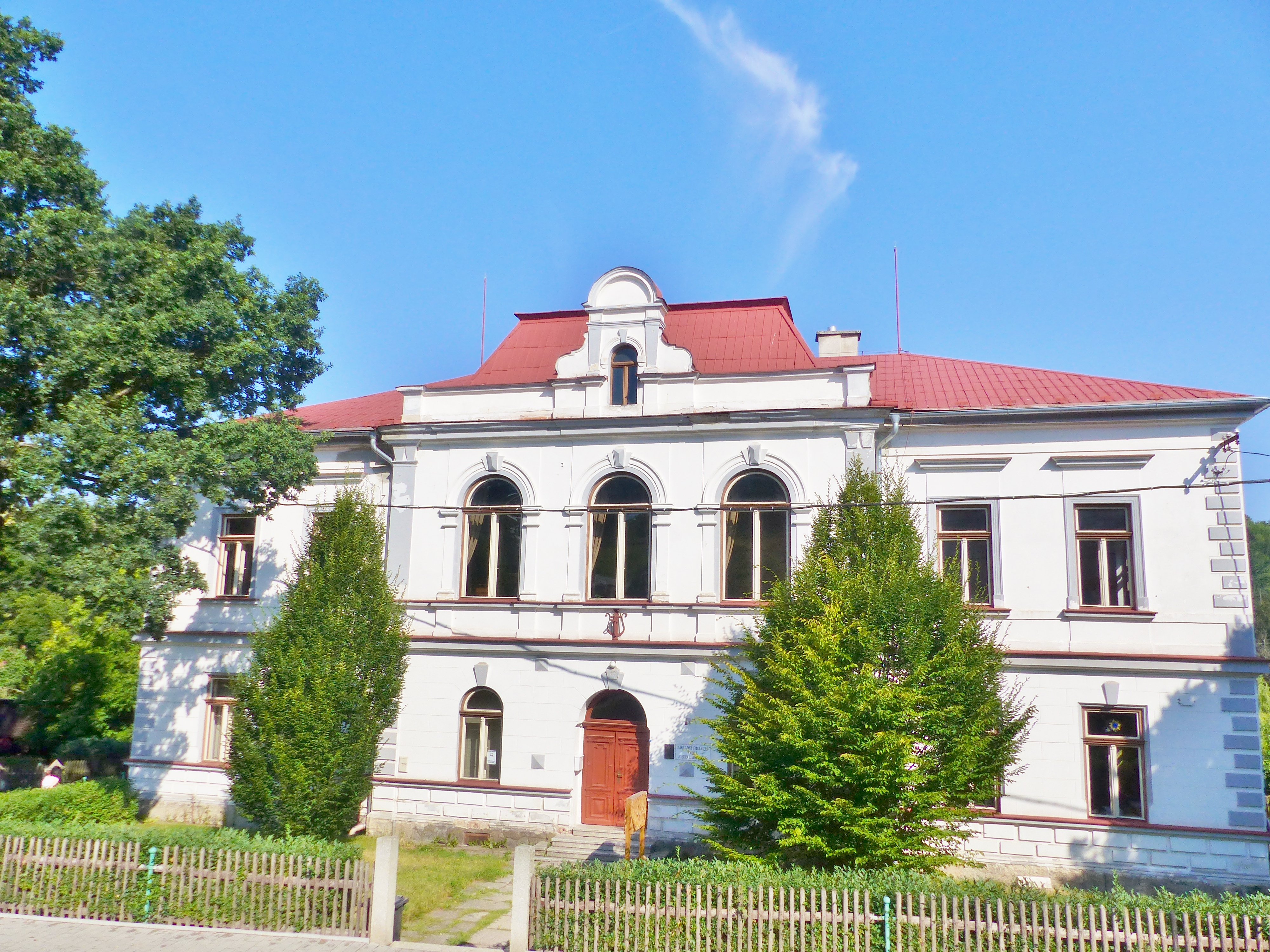 ZUŠ Josefa Labitzkého Bečov nad Teplou foto 2