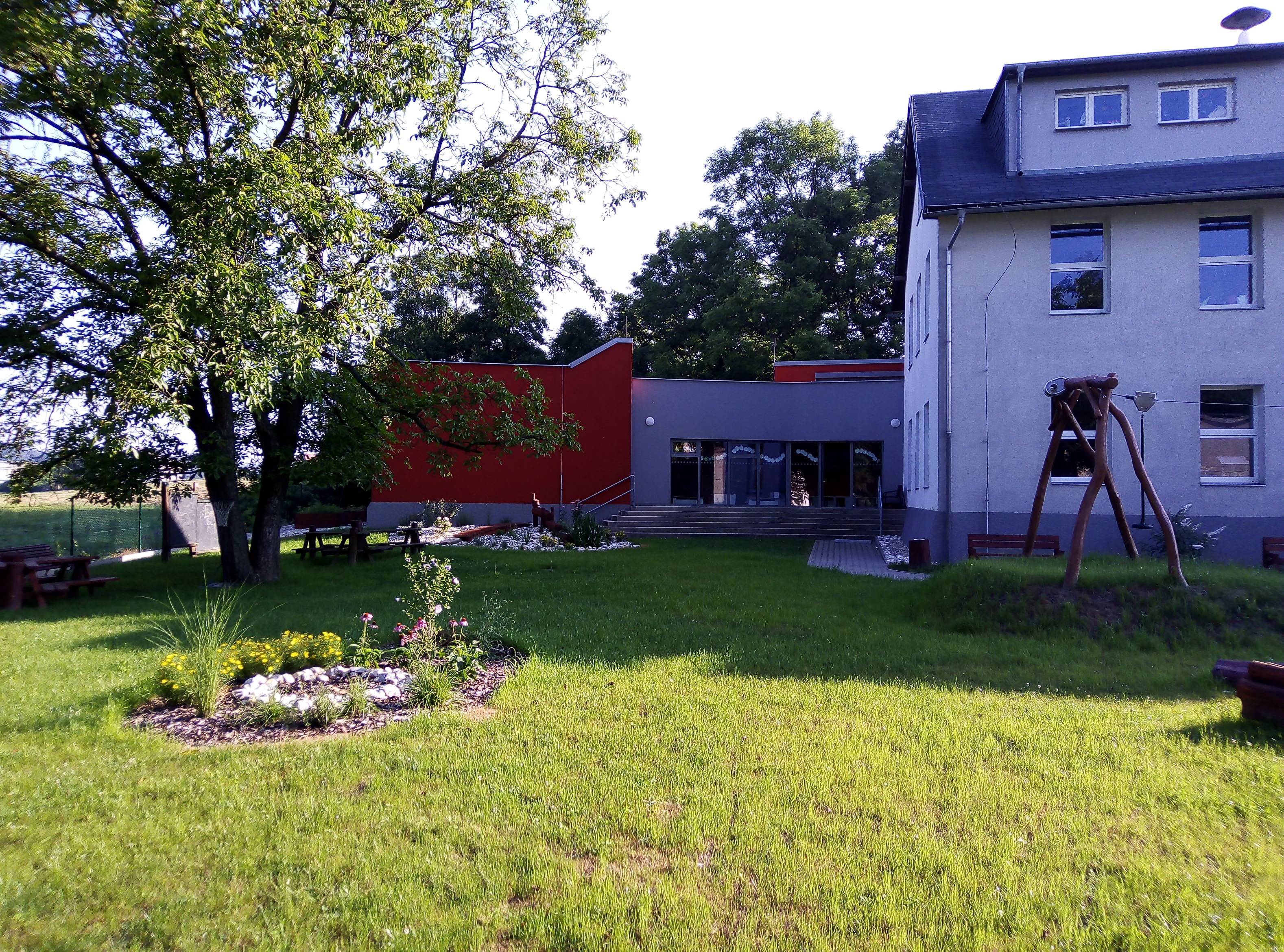 Základní škola a mateřská škola Hlučín-Darkovičky foto 1