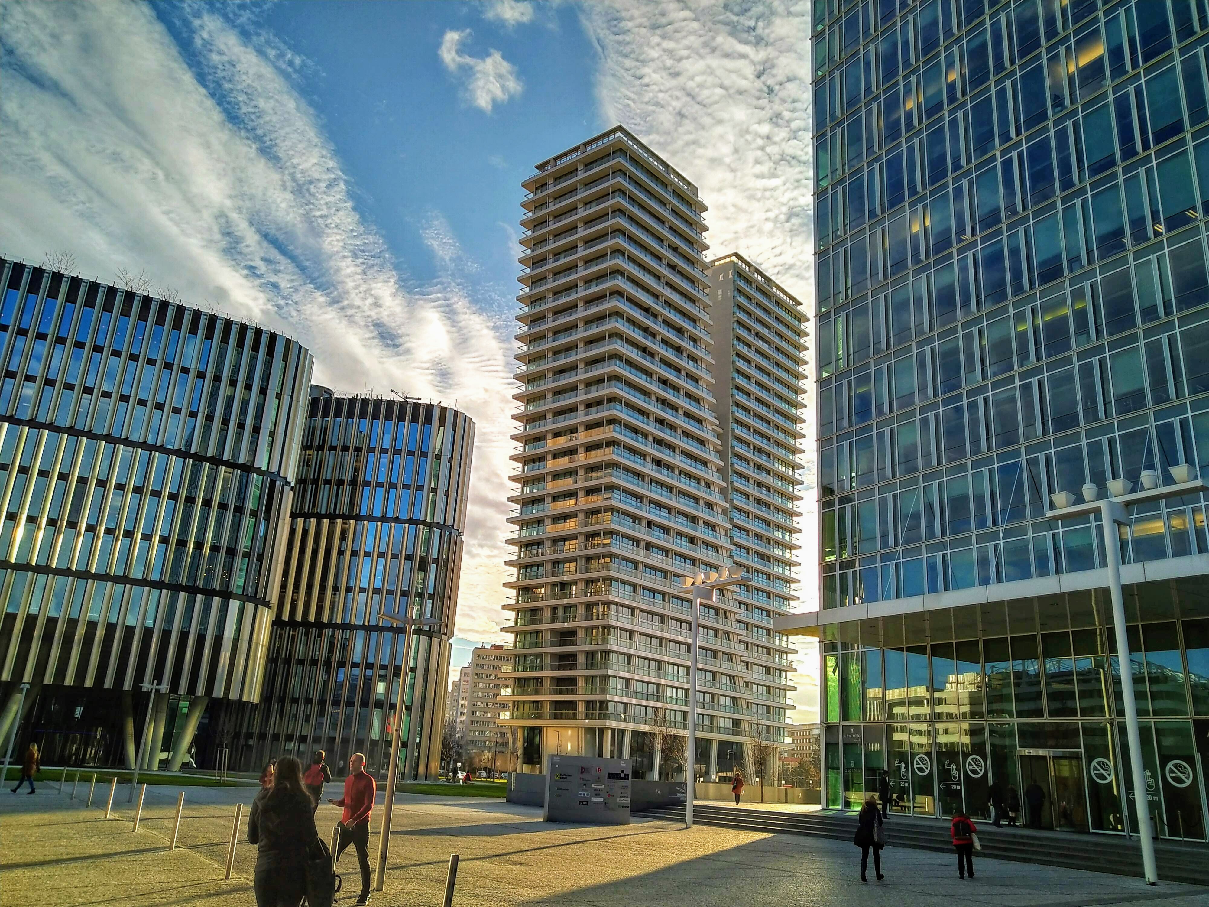 Raiffeisenbank - bankomat foto 3