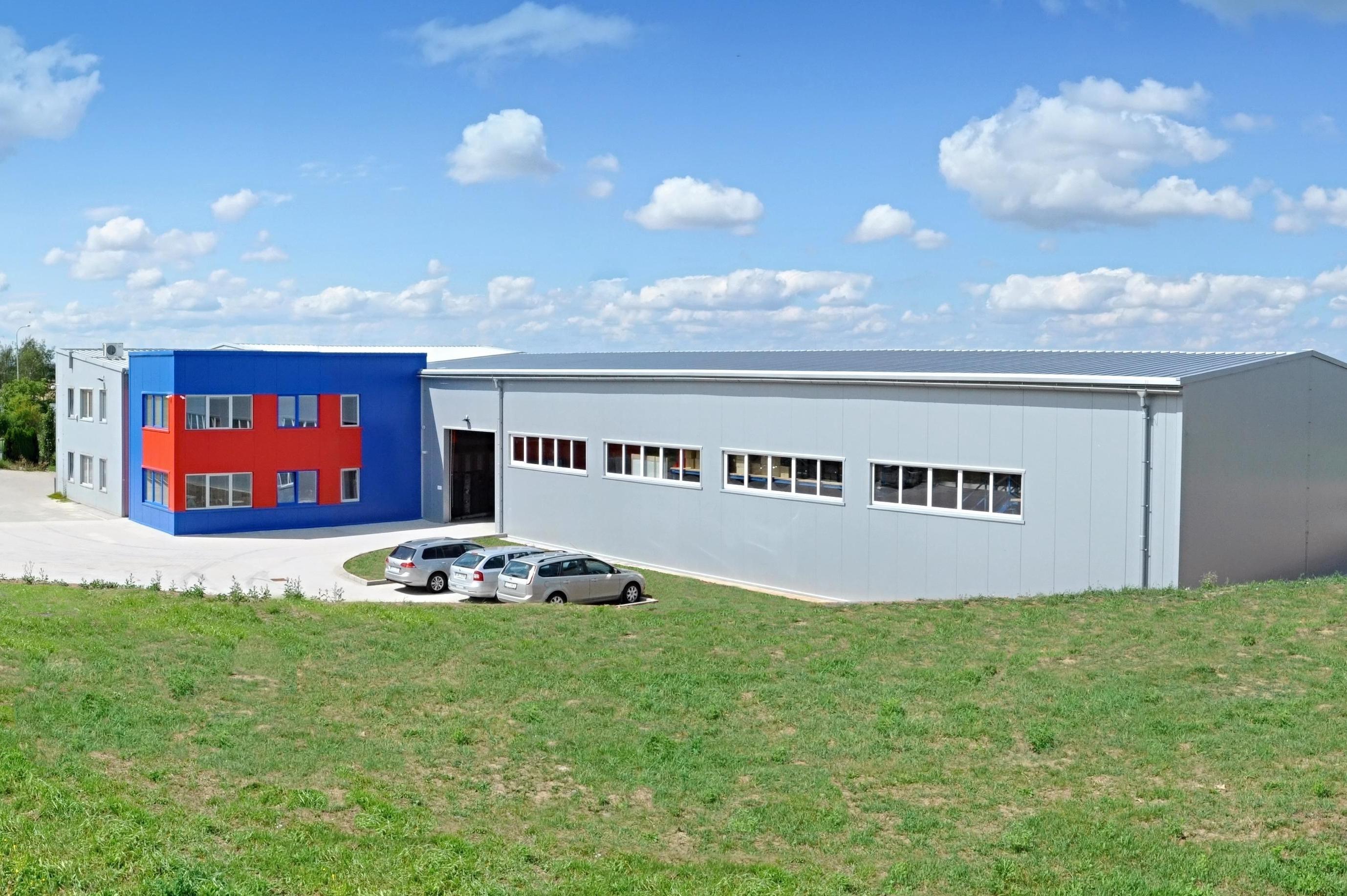 ENPRAG - kovový nábytek