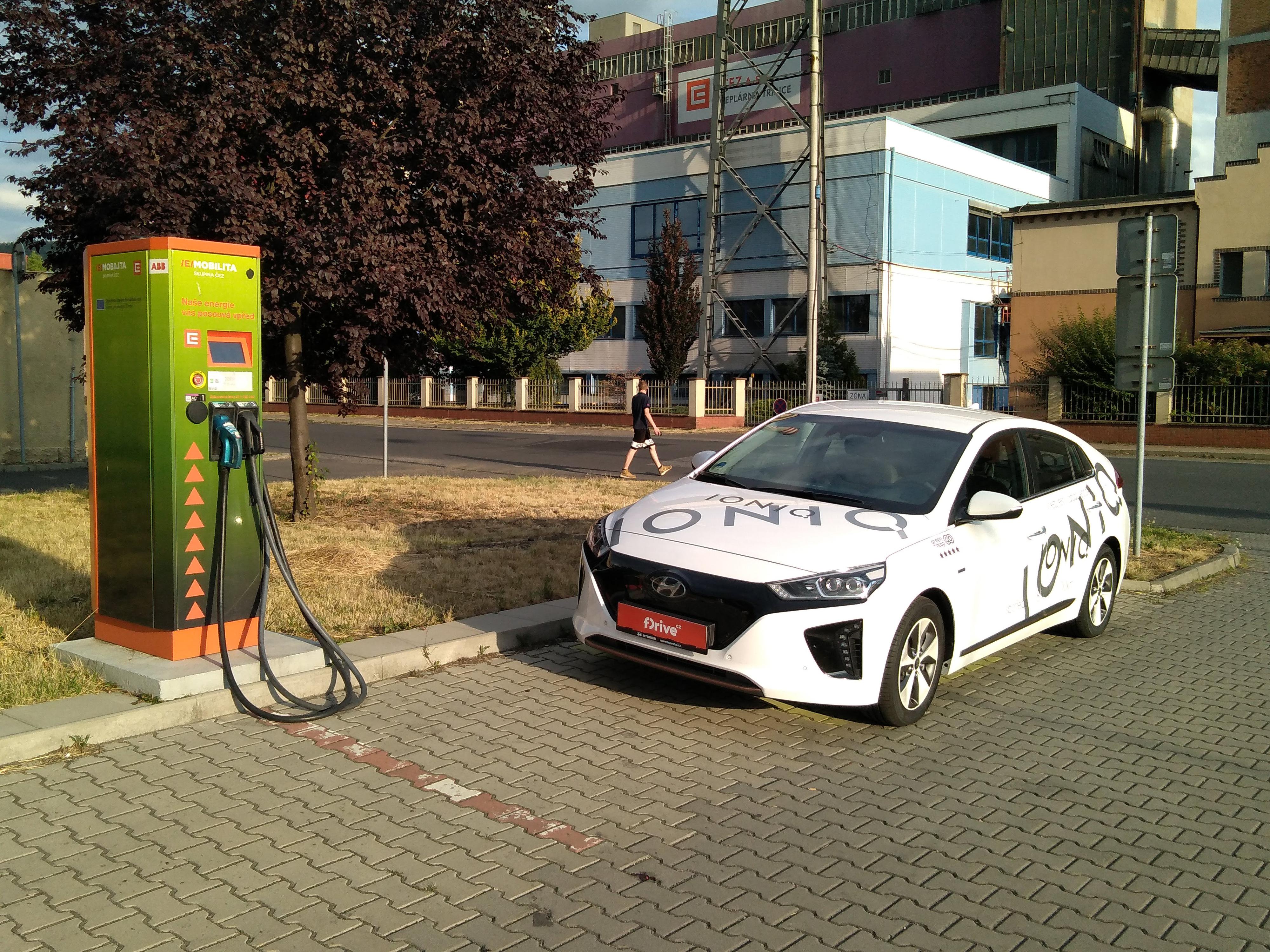 Nabíjecí stanice ČEZ