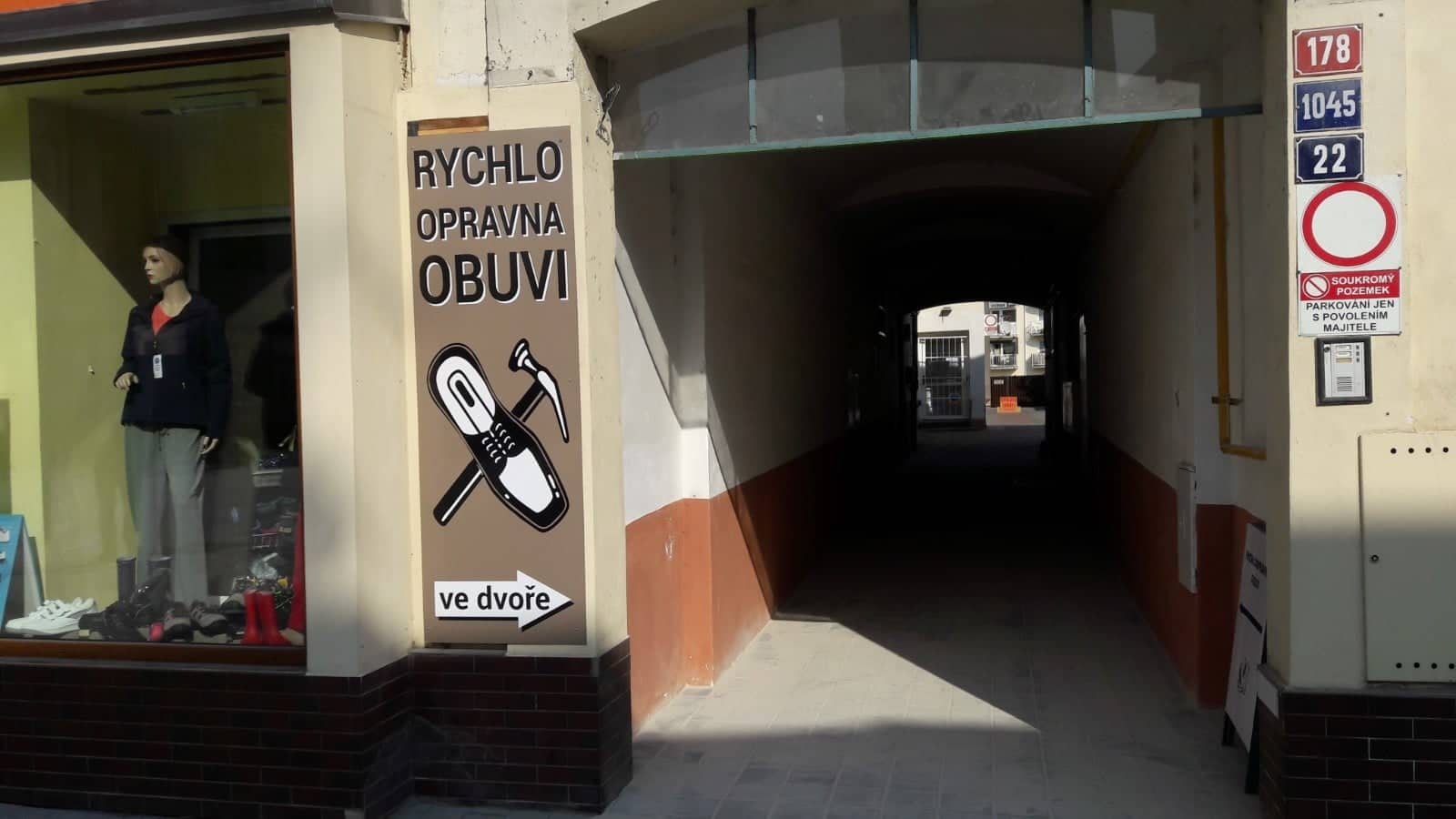 Švec Prťavec - rychloopravna obuvi foto 3