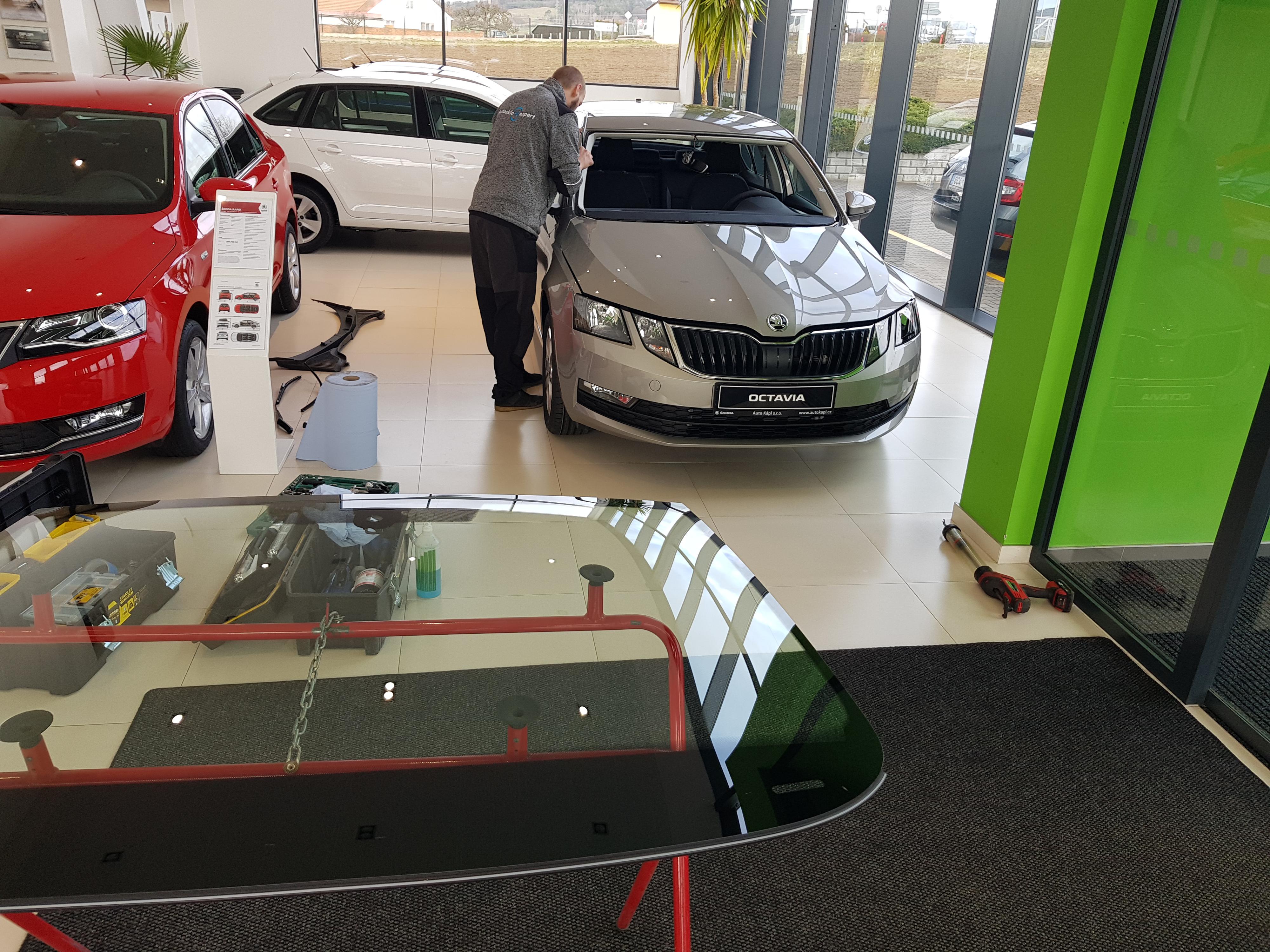 Autosklo HS Expert s.r.o. foto 3