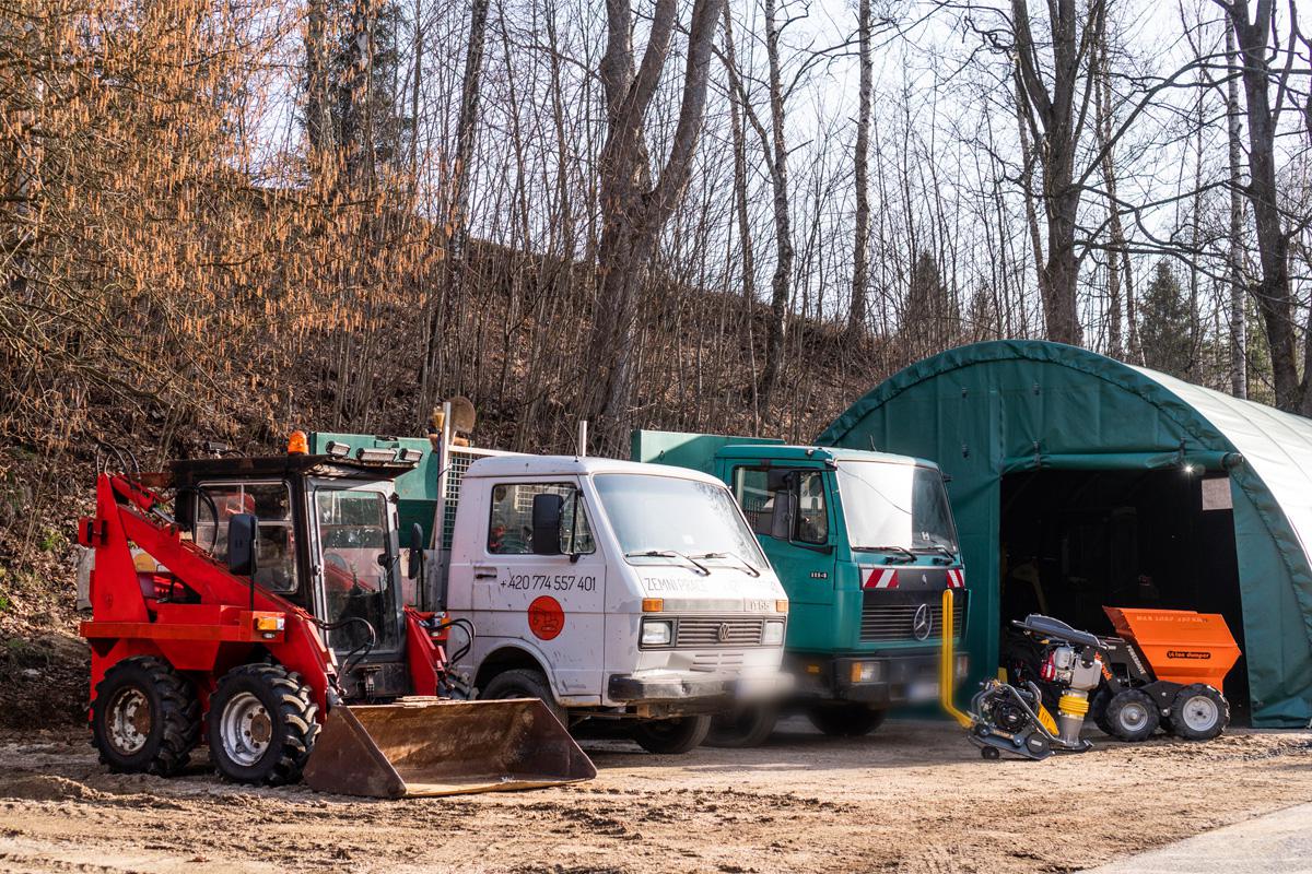 Půjčovna techniky a zemní práce - Bagrent - Petr Bartoň