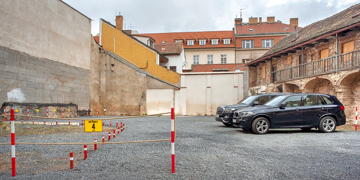 MR.PARKIT - Parking Vítězná 420 foto 3