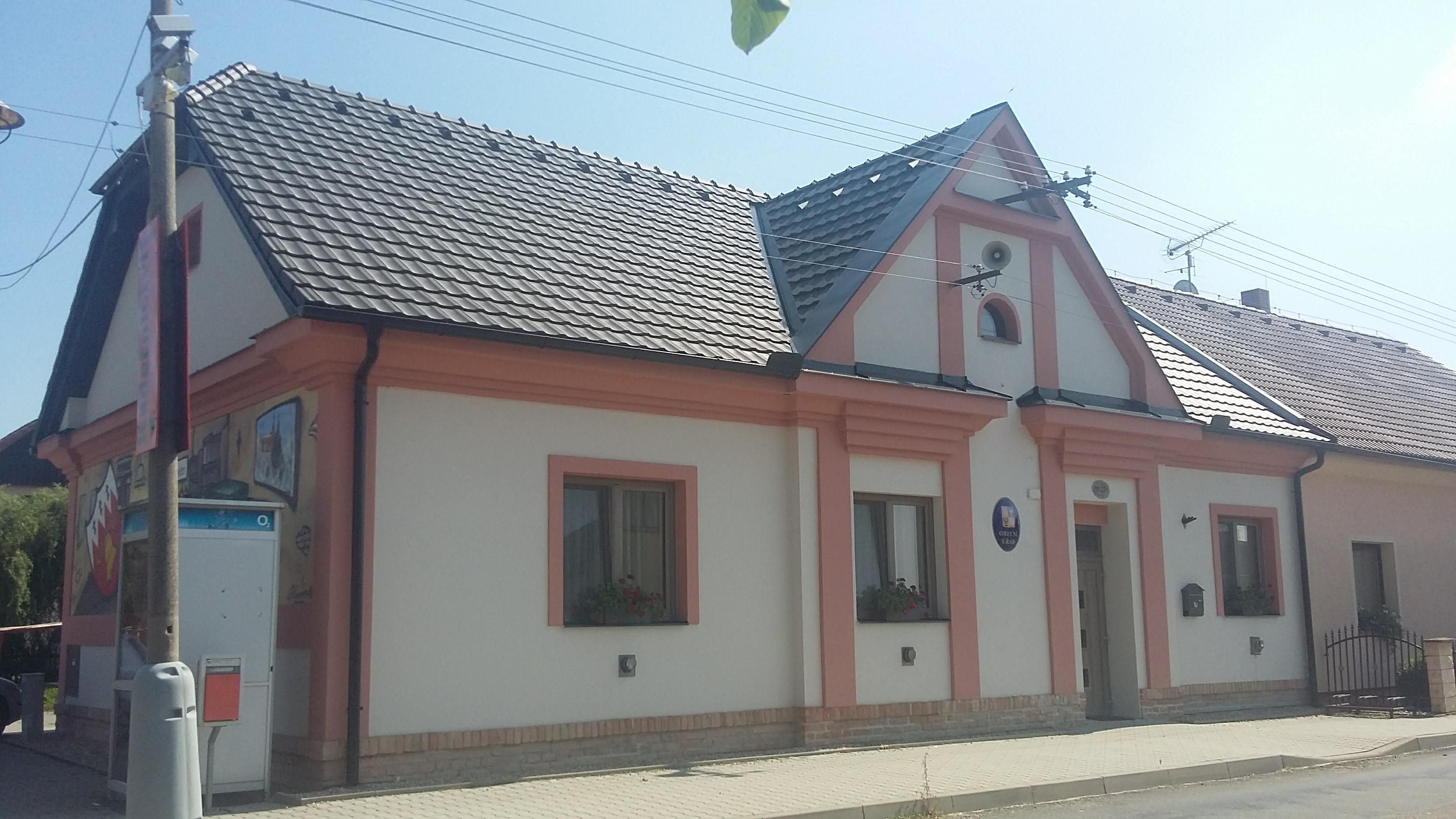 Jezbořice - obecní úřad foto 2