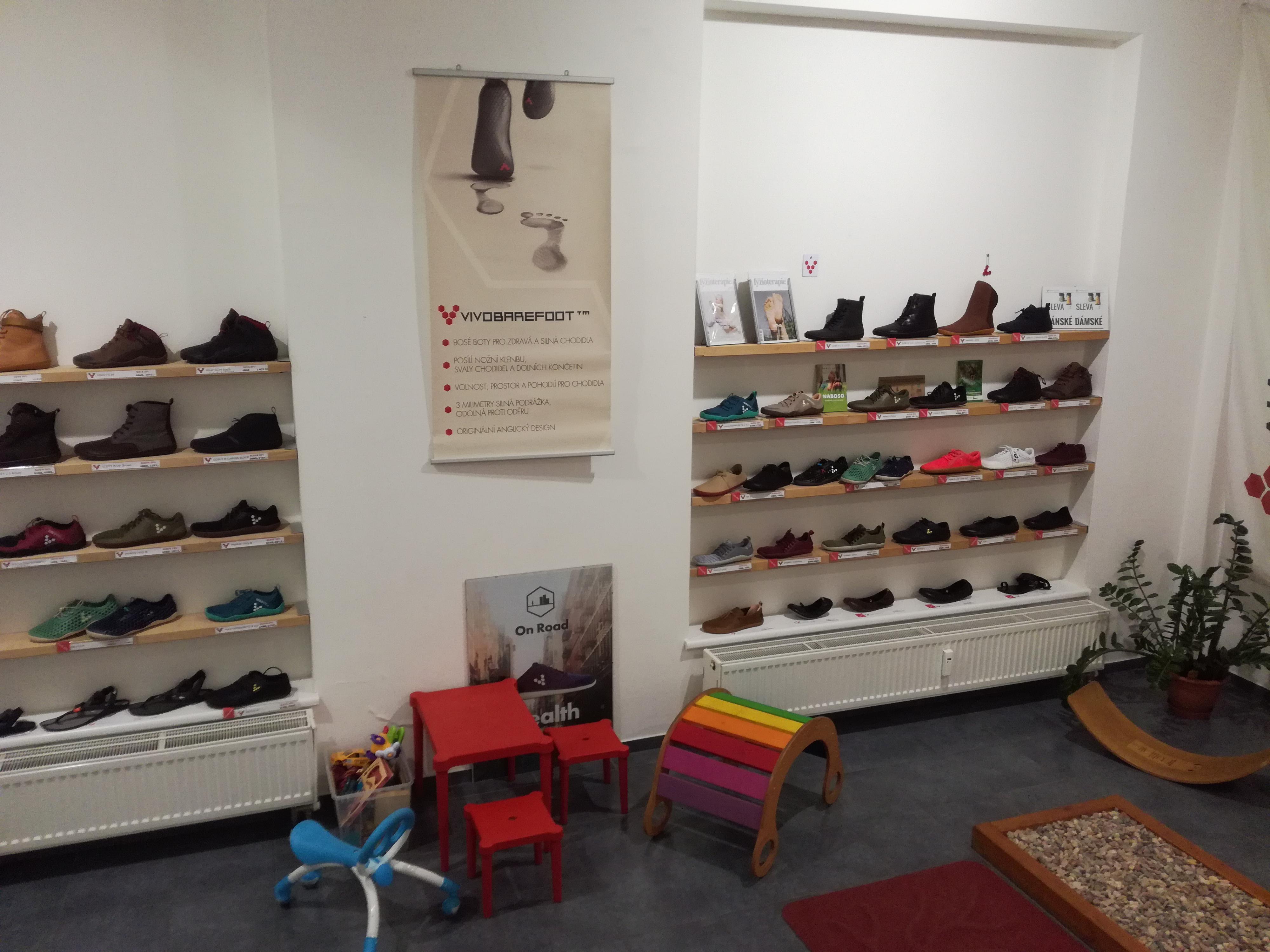 Vivobarefoot Concept Store Hradec Králové foto 6