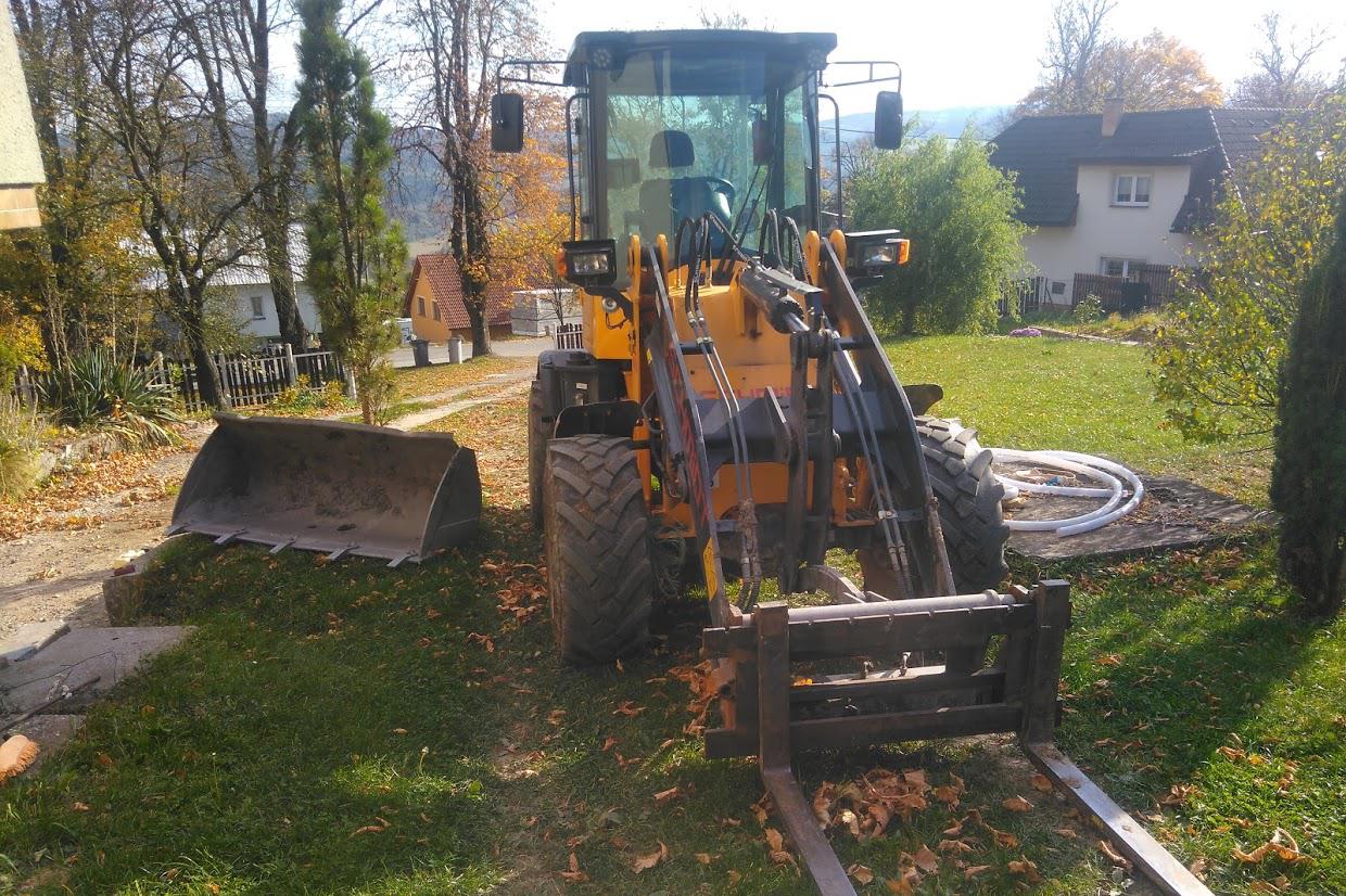 Autodoprava a zemní práce - Vojtěch Holl foto 1